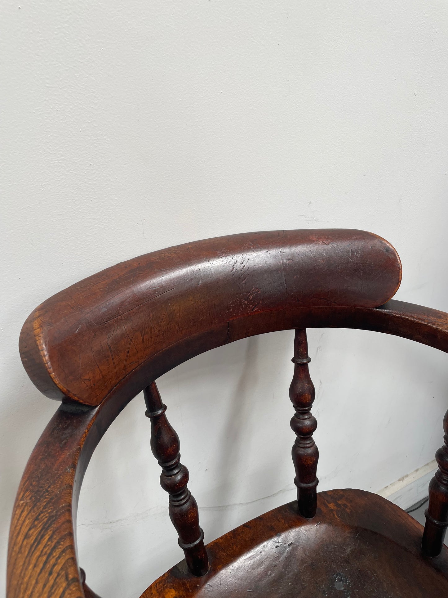 Early 19th Century English Elm Smokers Chair