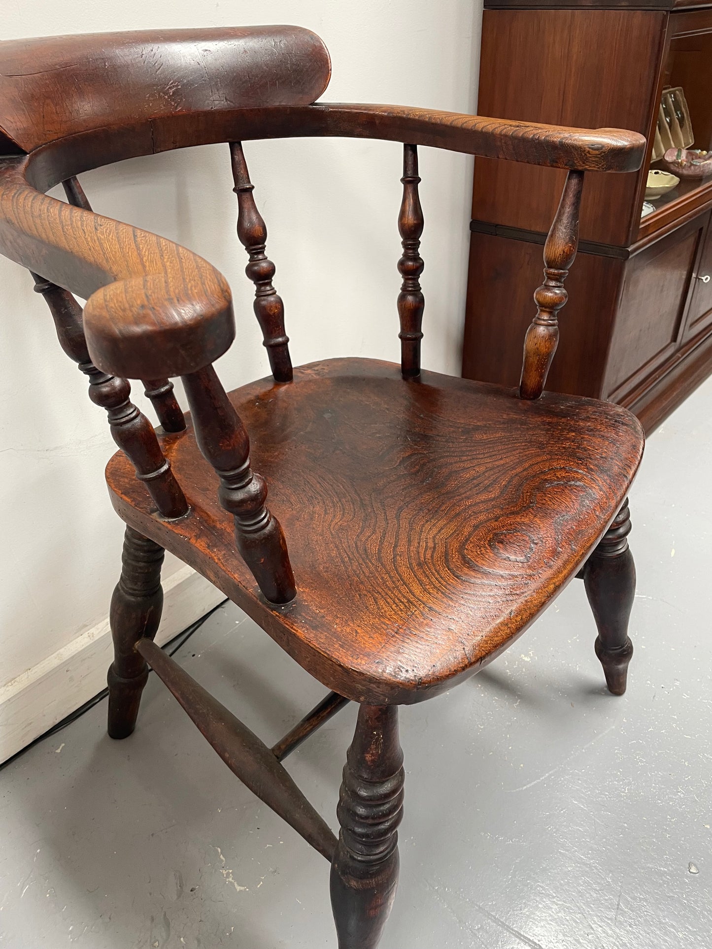 Early 19th Century English Elm Smokers Chair