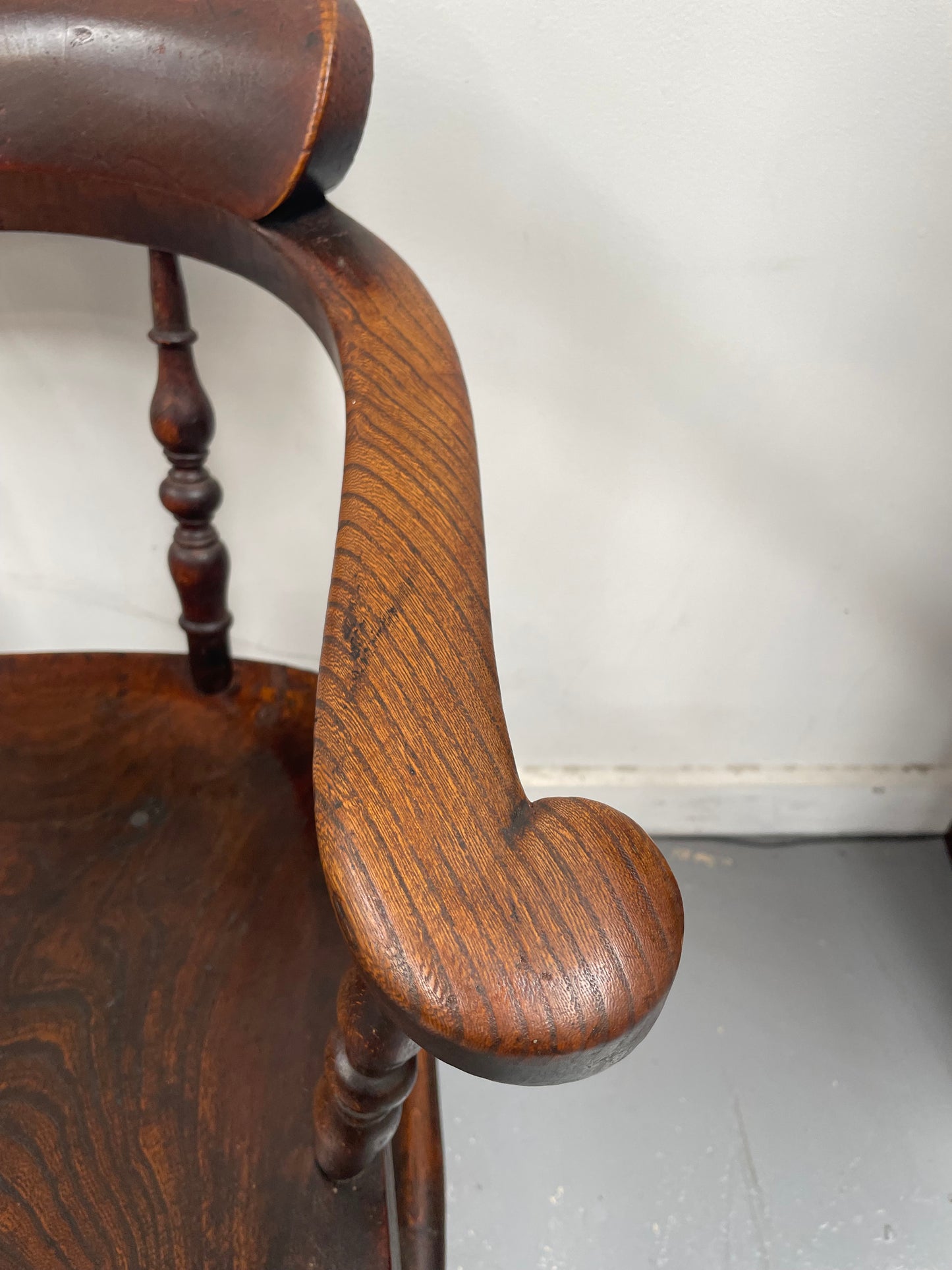 Early 19th Century English Elm Smokers Chair