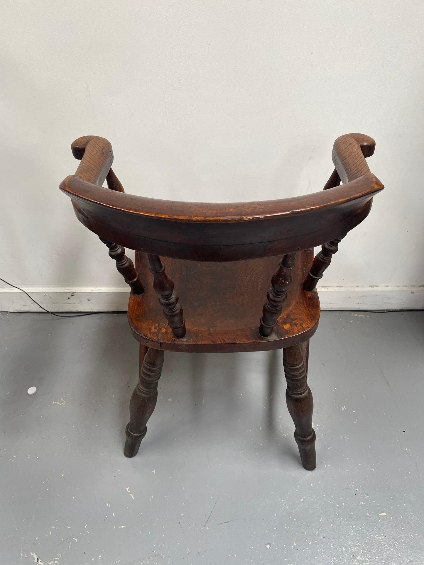 Early 19th Century English Elm Smokers Chair