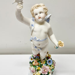 Stunning pair of Victorian Sitzendorf figurines of "Summer & Spring". They have been sourced locally and are in good "as found condition" with some minor wear and tear. Please view photos as they help form part of the description.
