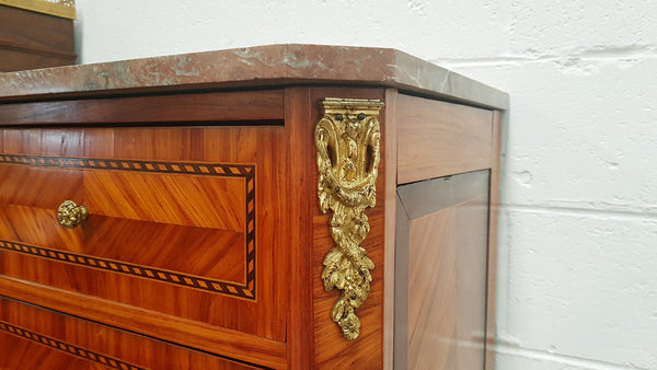French Kingwood & Rosewood Inlaid Semainier with a beautiful and practical marble top. In very good original condition.