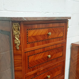 French Kingwood & Rosewood Inlaid Semainier with a beautiful and practical marble top. In very good original condition.