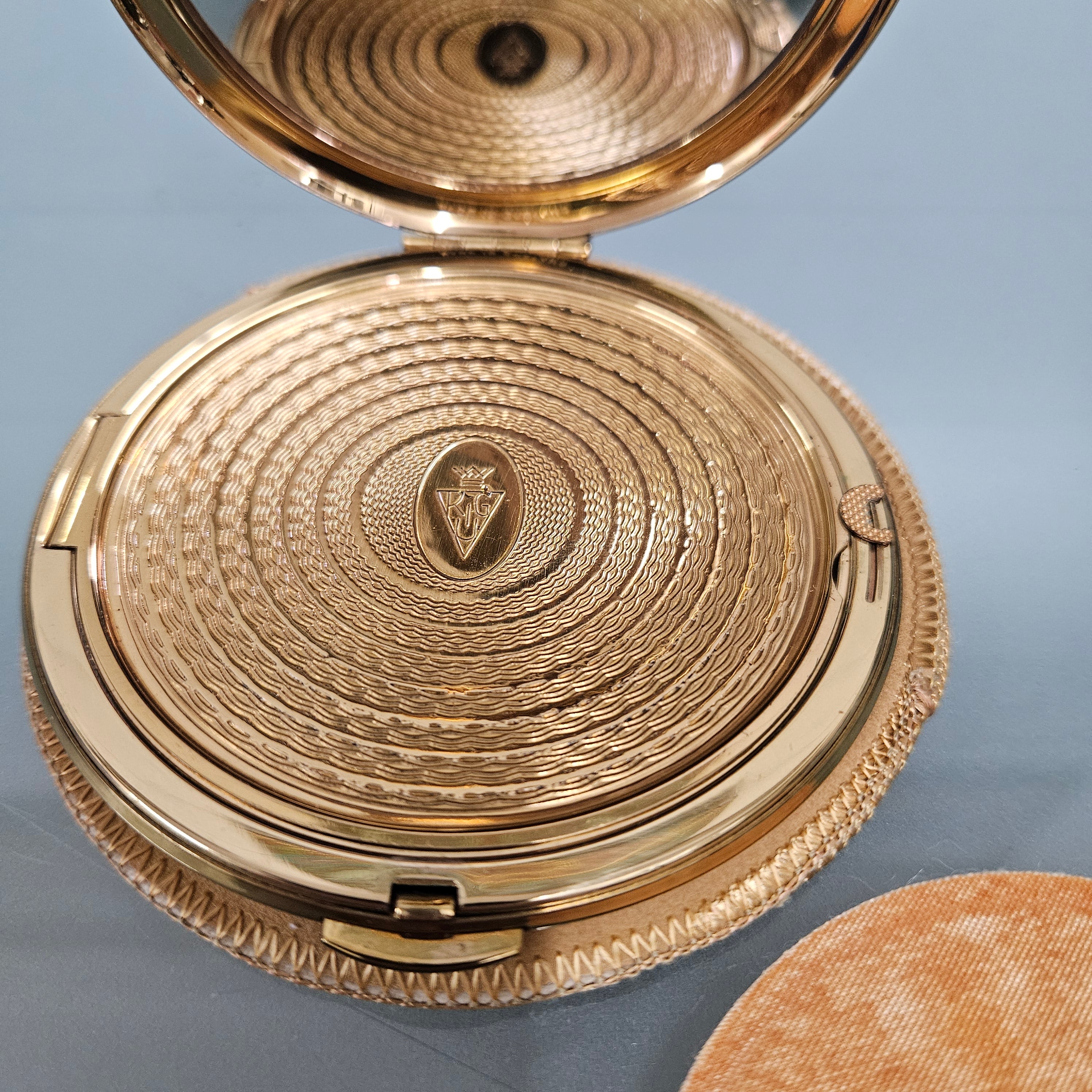 Vintage Guilhoche Gold Kigu Compact | Antique & Vintage | Moonee Ponds Antiques | Australia Wide Delivery