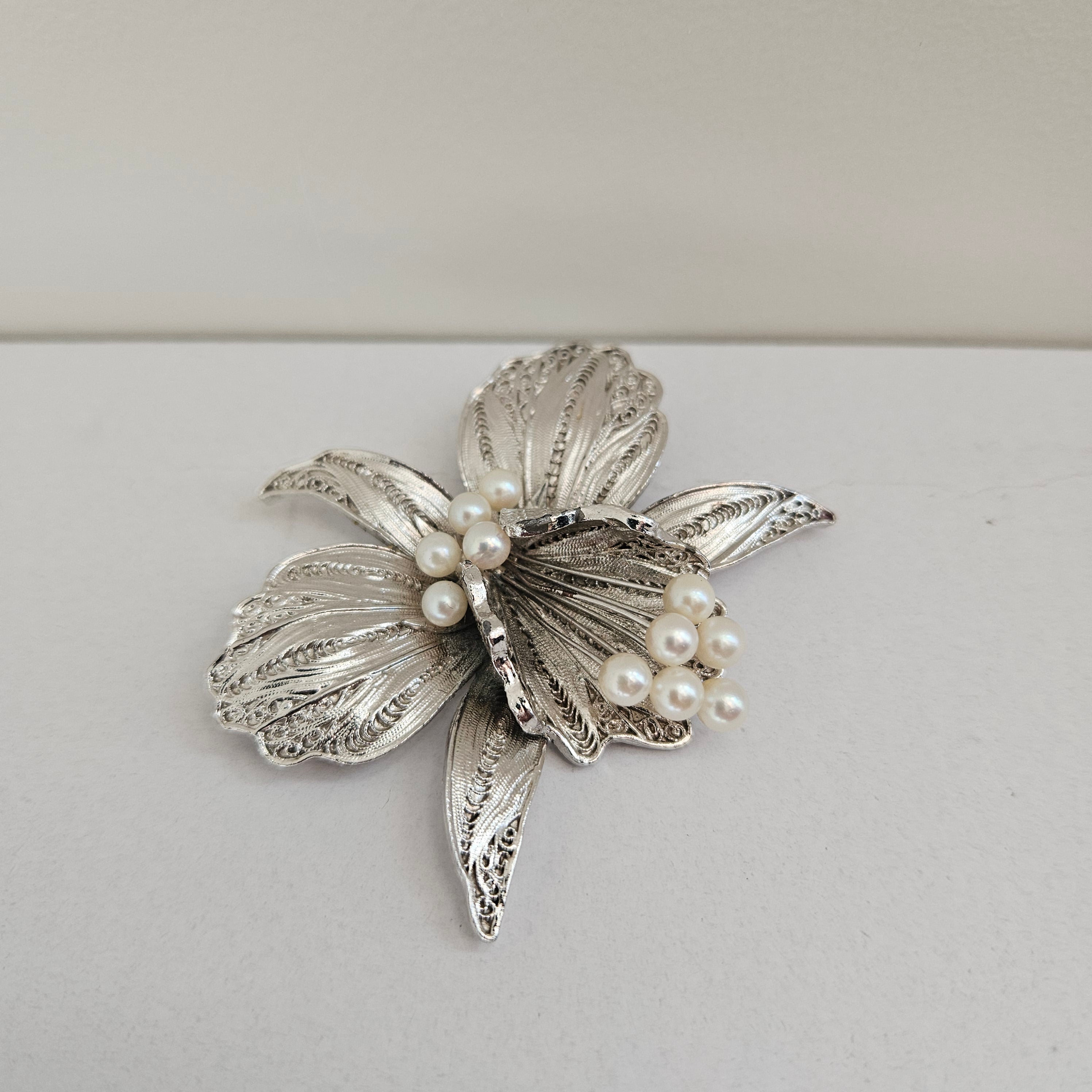 Vintage Silver Toned Filigree Petals & Small pearls Brooch