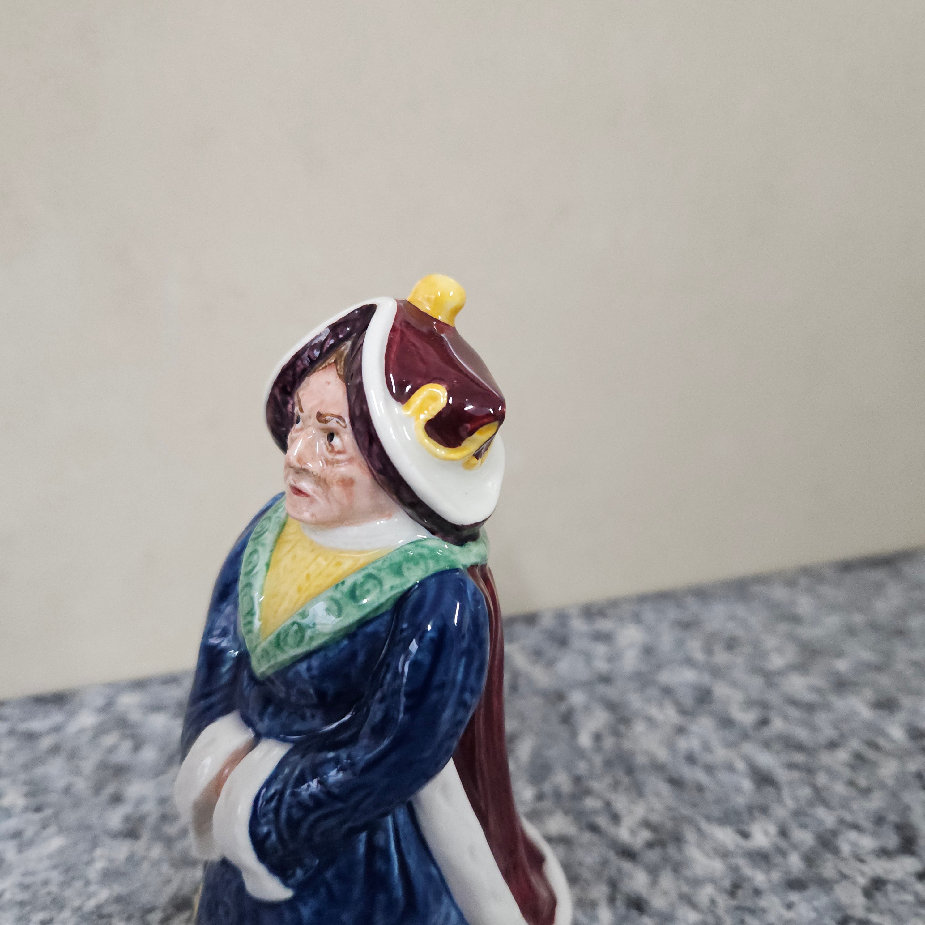 Beswick 'Queen of Hearts' Figure | Antique & Vintage | Moonee Ponds Antiques | Australia Wide Delivery