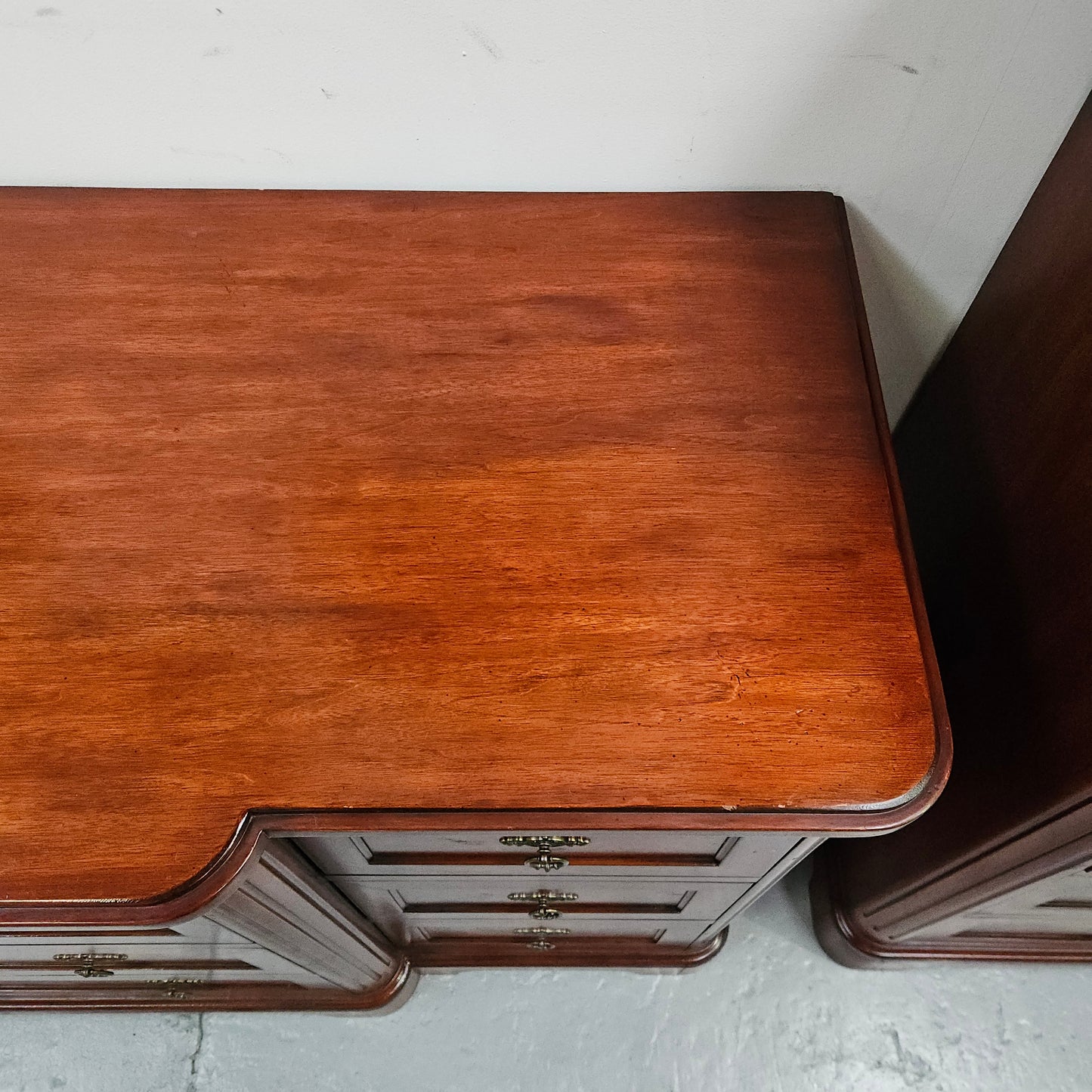 Vintage High Quality Nine Drawer Chest with Burr Walnut Veneer