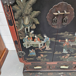 High Quailty Ebonised Chinese Cabinet with Jade Handel's & Handel's Painted
