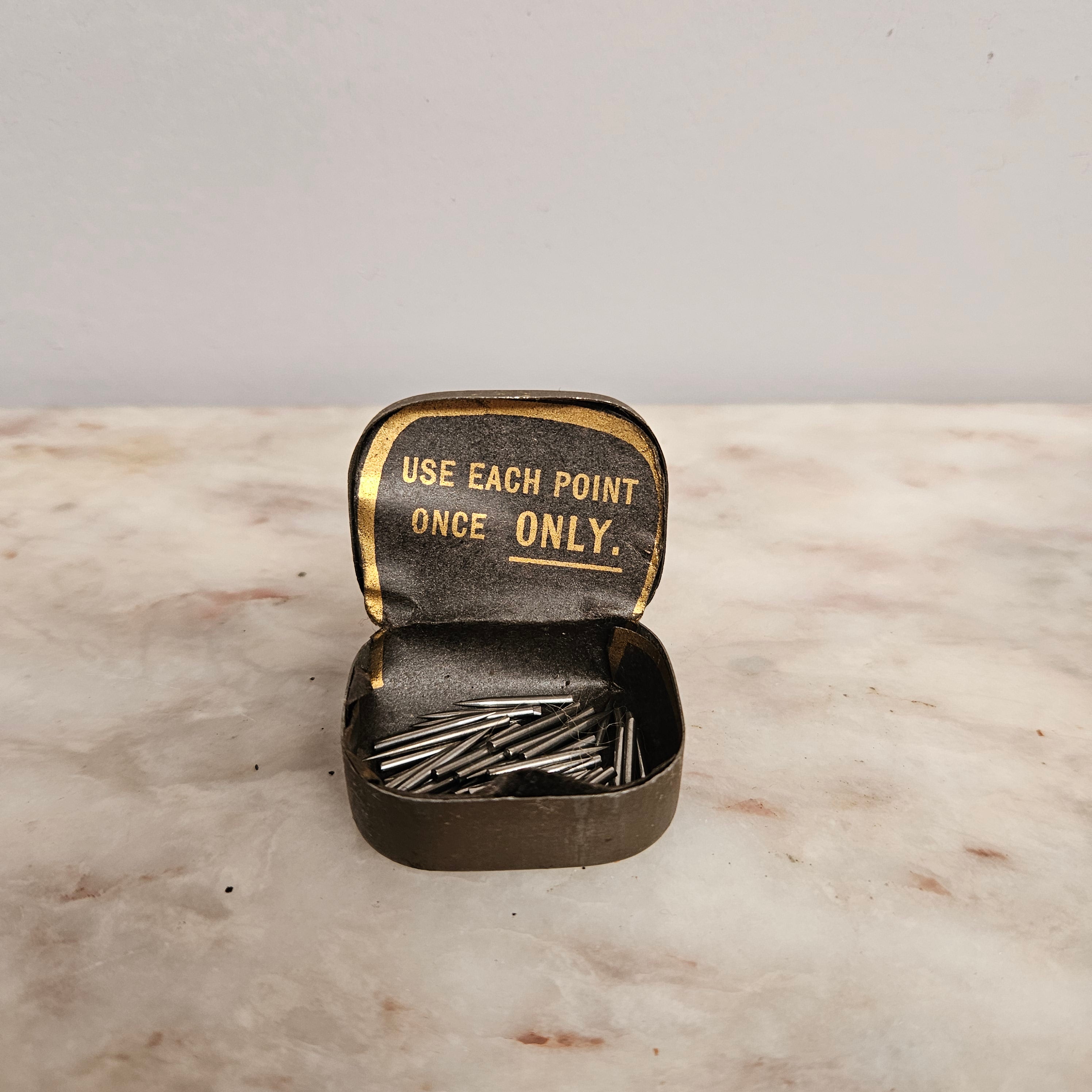 Vintage "His Masters Voice" Gramophone Tin And Needles
