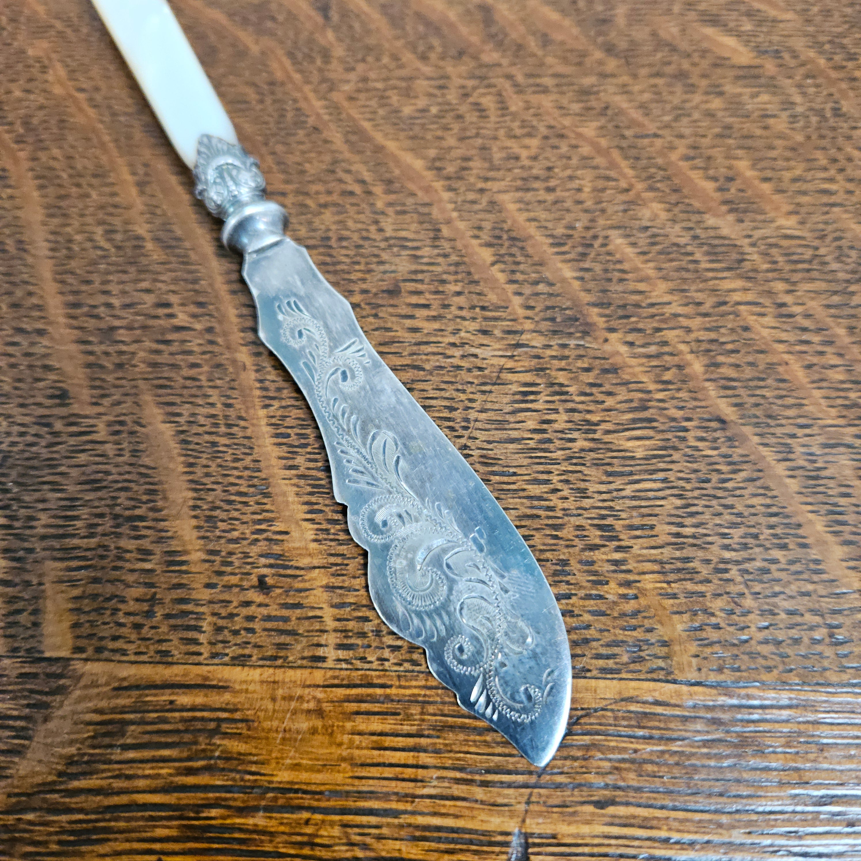 Antique Mother of Pearl & EPNS Silver Butter Knife | Antique & Vintage | Moonee Ponds Antiques | Australia Wide Delivery