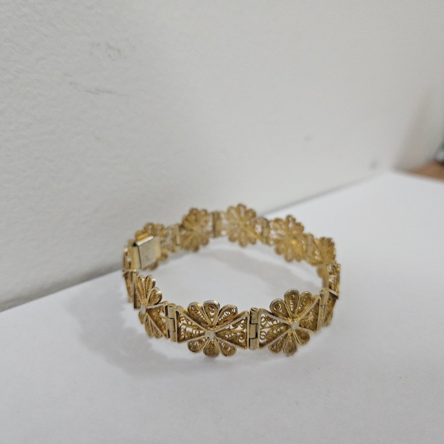 Pretty Silver Gilt Wire Bracelet