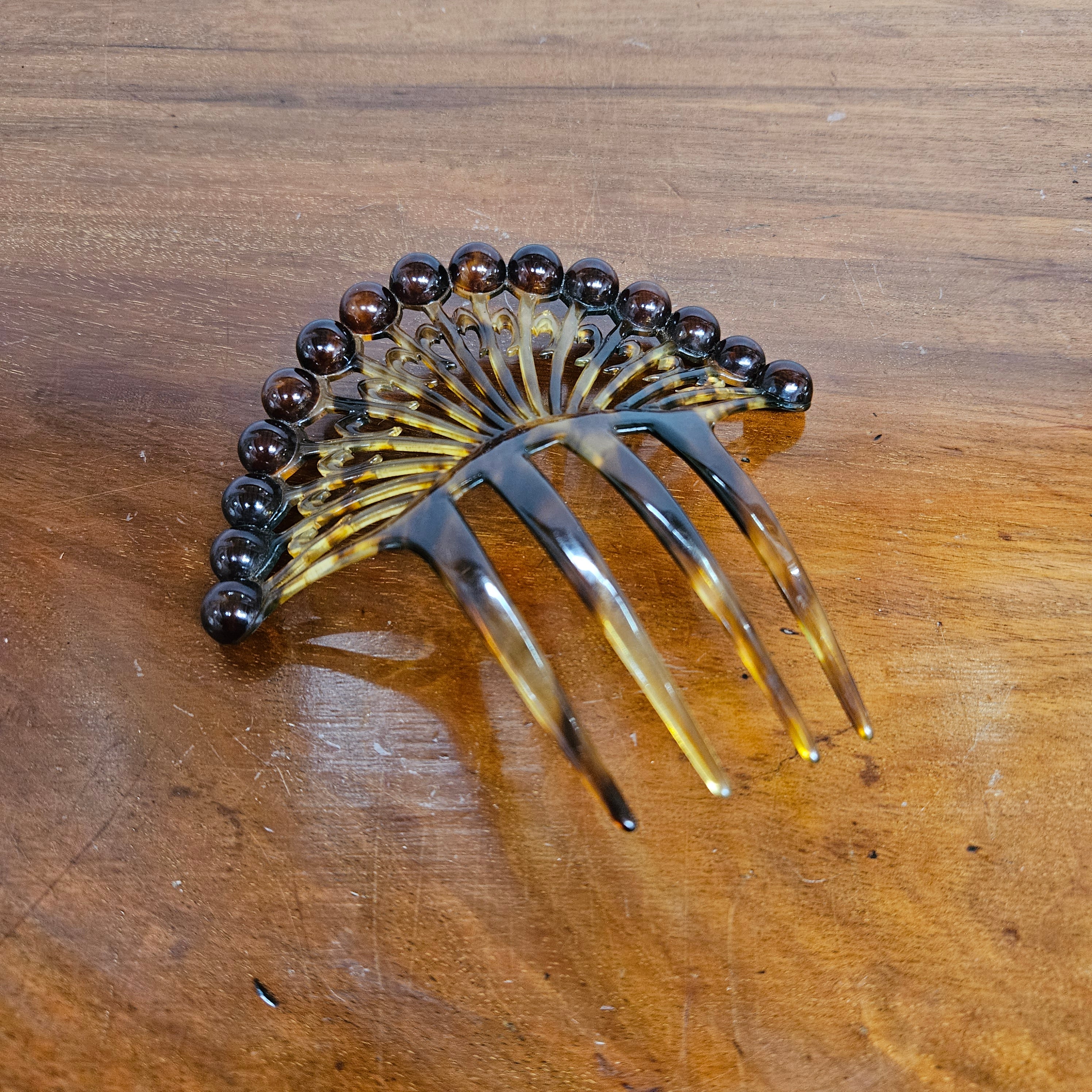 Lovely Faux Tortoiseshell Celluloid Hair Comb
