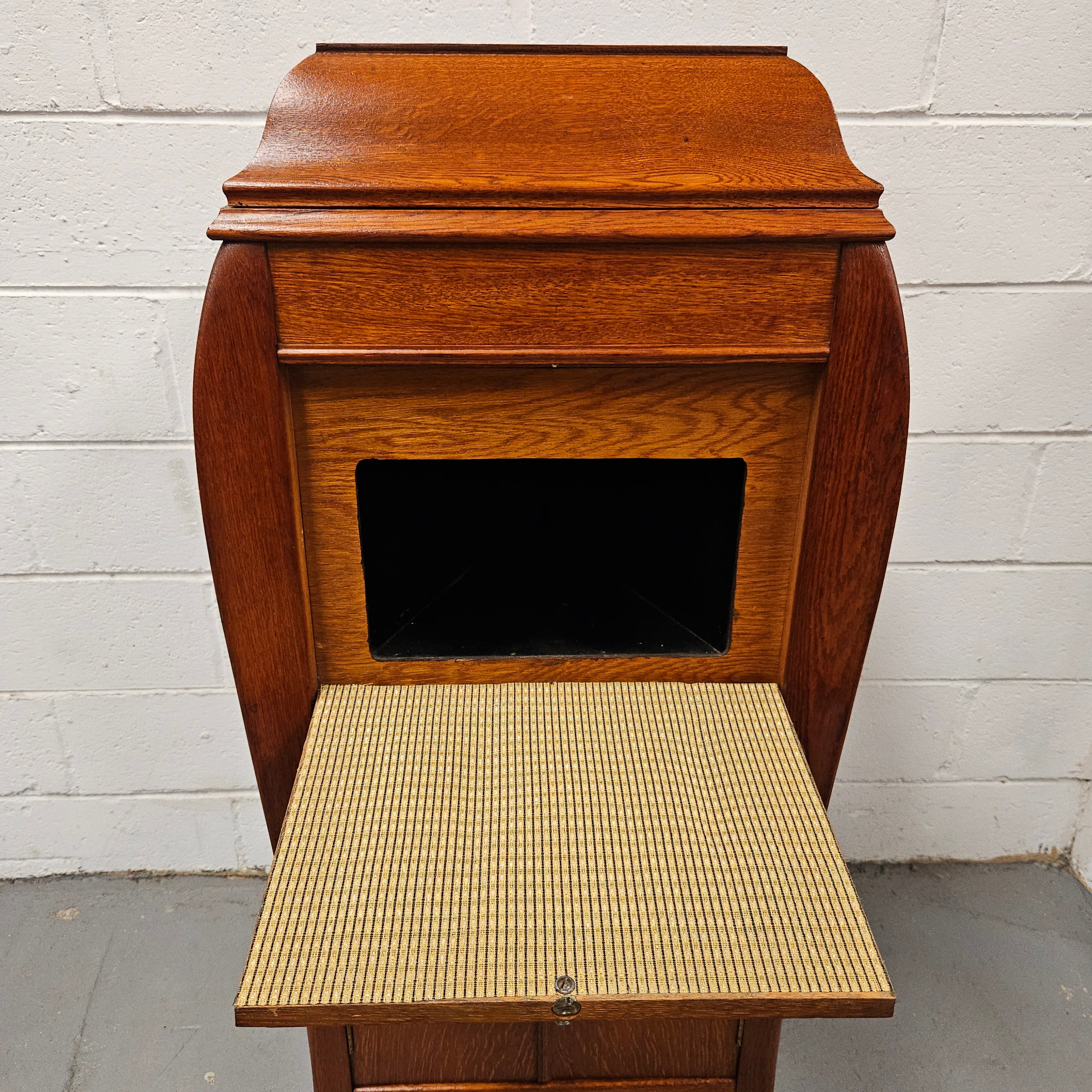 Vintage Oak Cased Gramophone