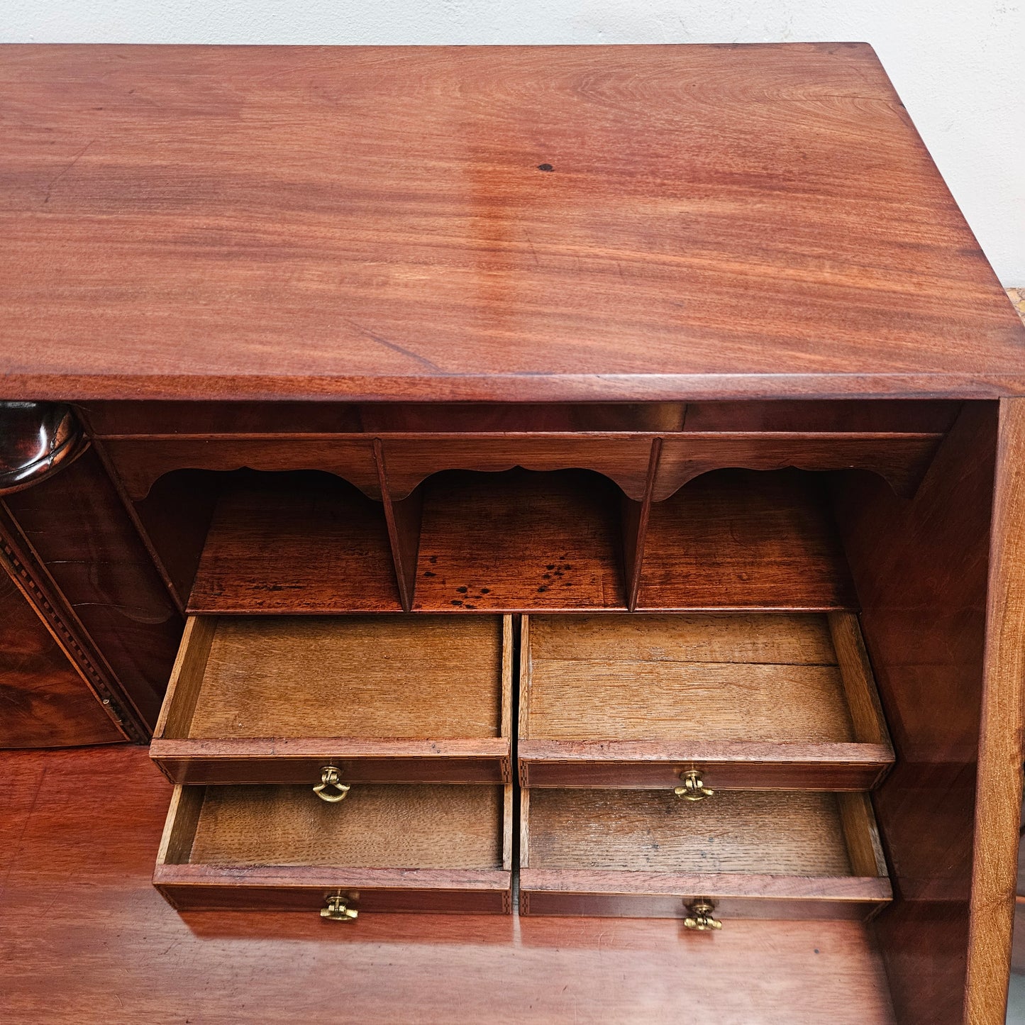 Georgian Bureau