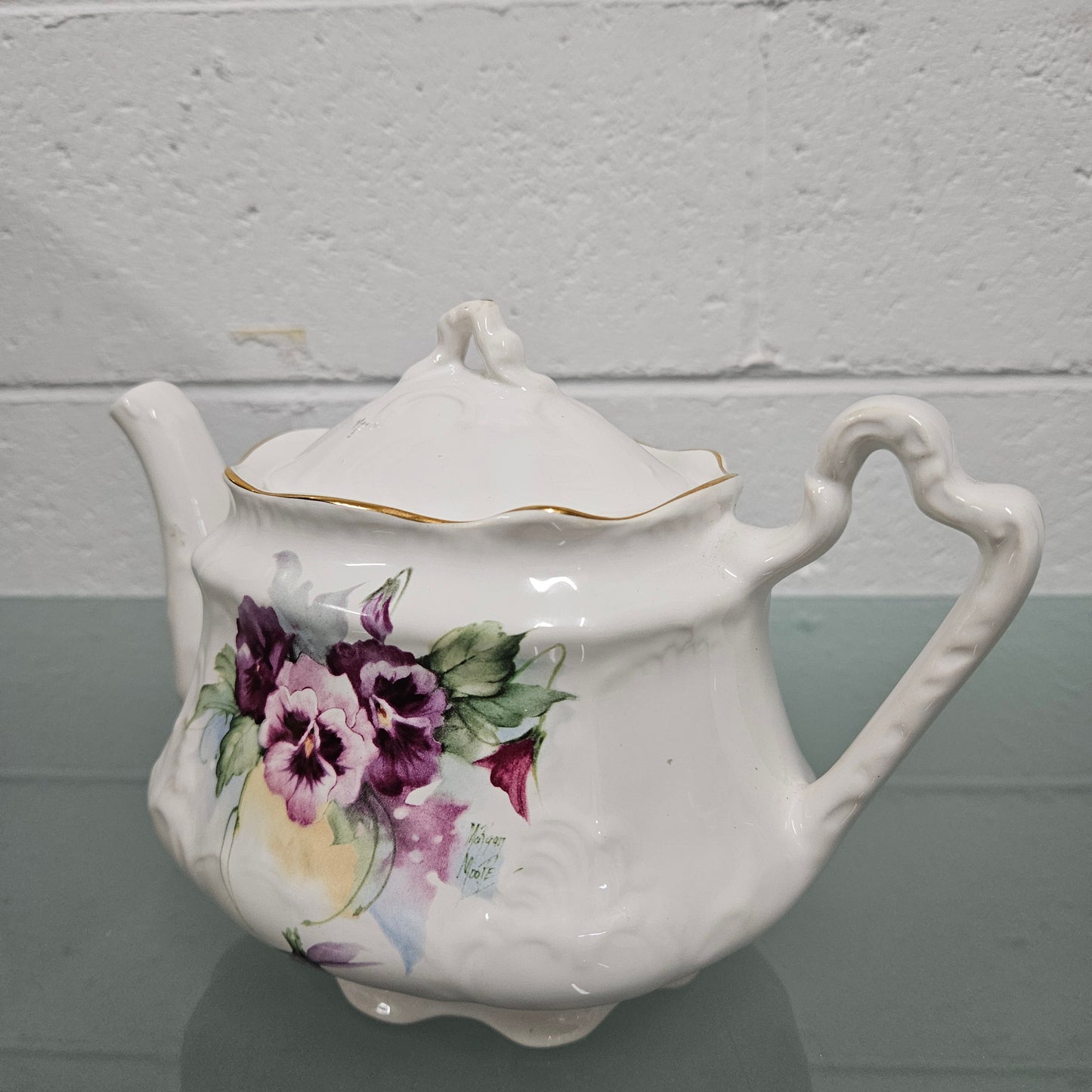 Vintage English Arthur Wood Teapot