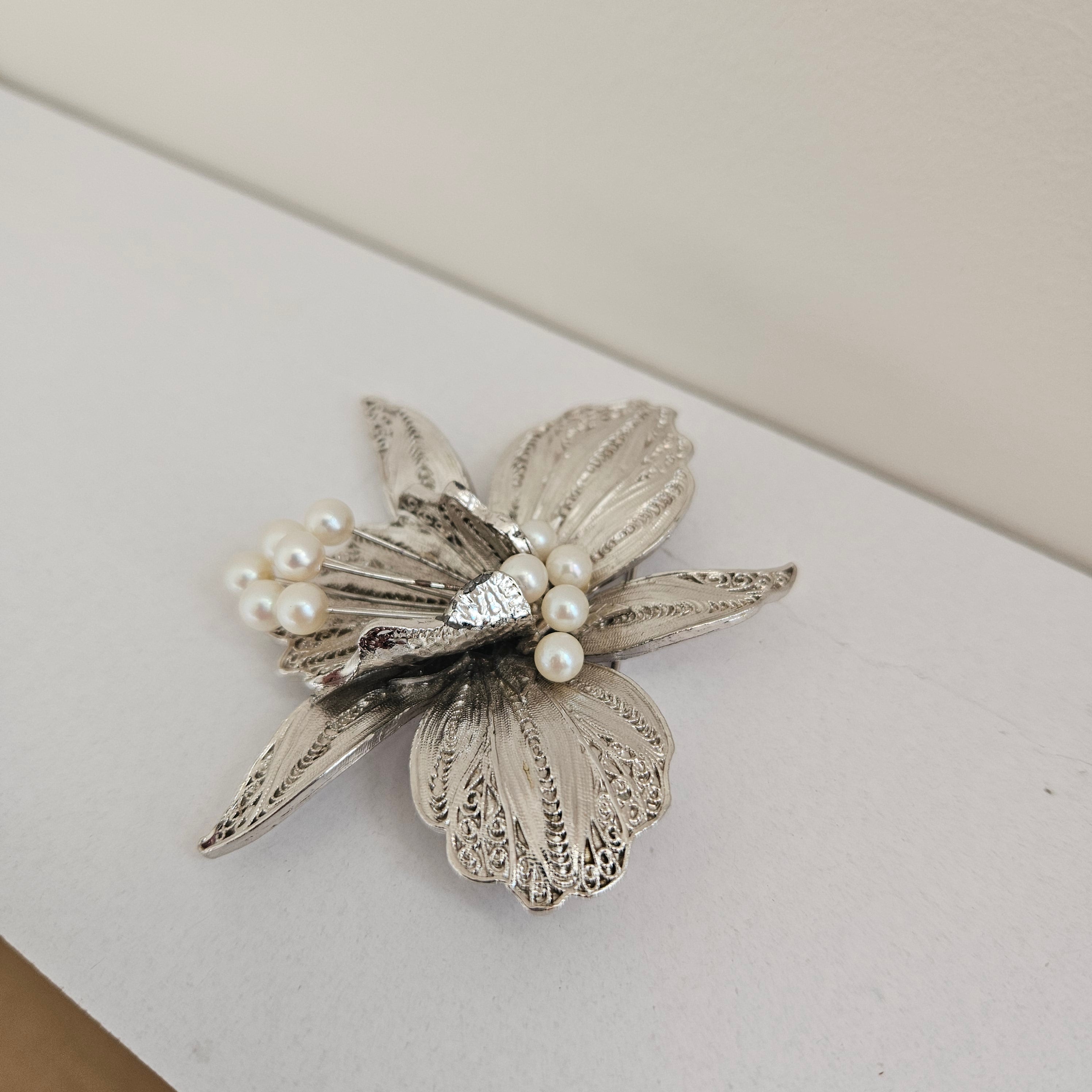 Vintage Silver Toned Filigree Petals & Small pearls Brooch