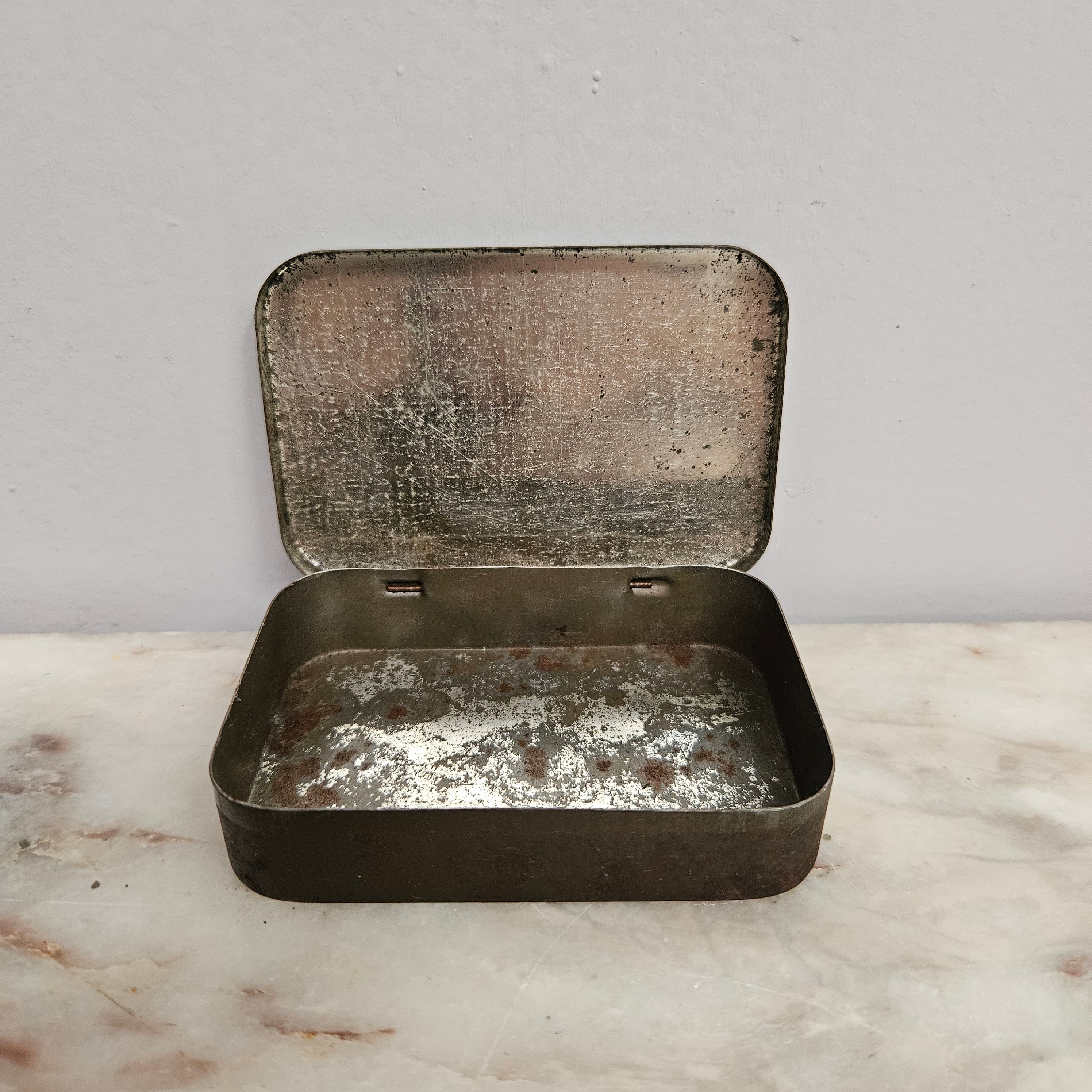 Vintage Australian "Lucy Hinton" Tobacco Tin 2oz | Antique & Vintage | Moonee Ponds Antiques | Australia Wide