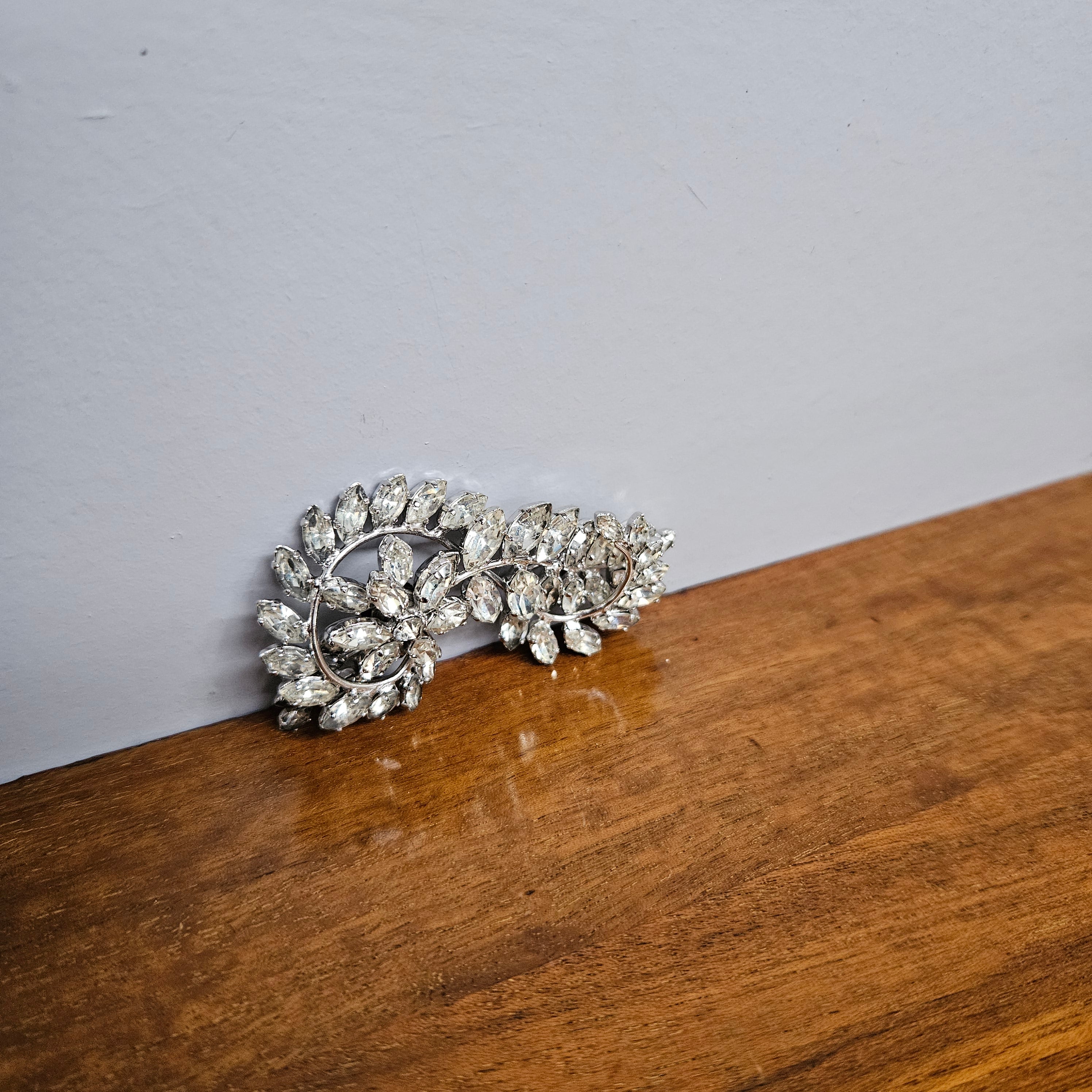 Stunning Vintage Rhinestone Brooch