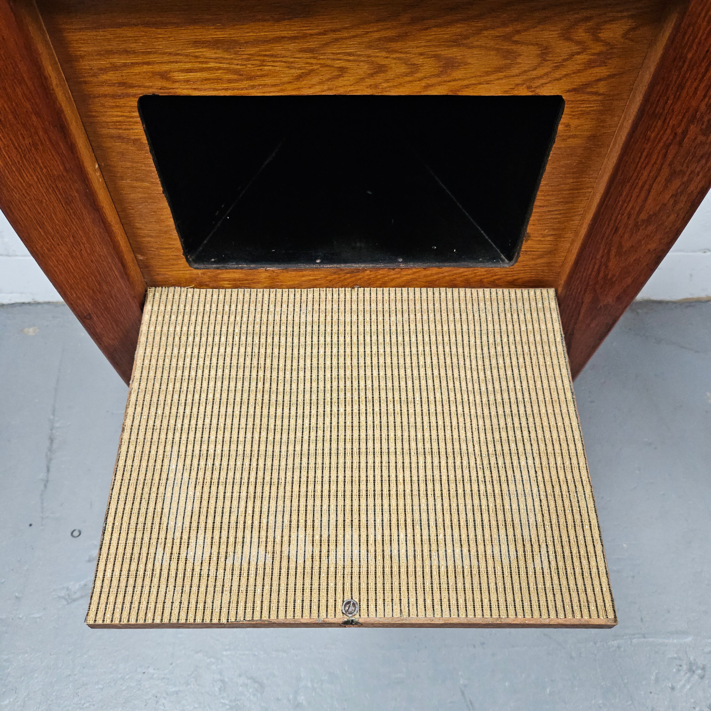 Vintage Oak Cased Gramophone