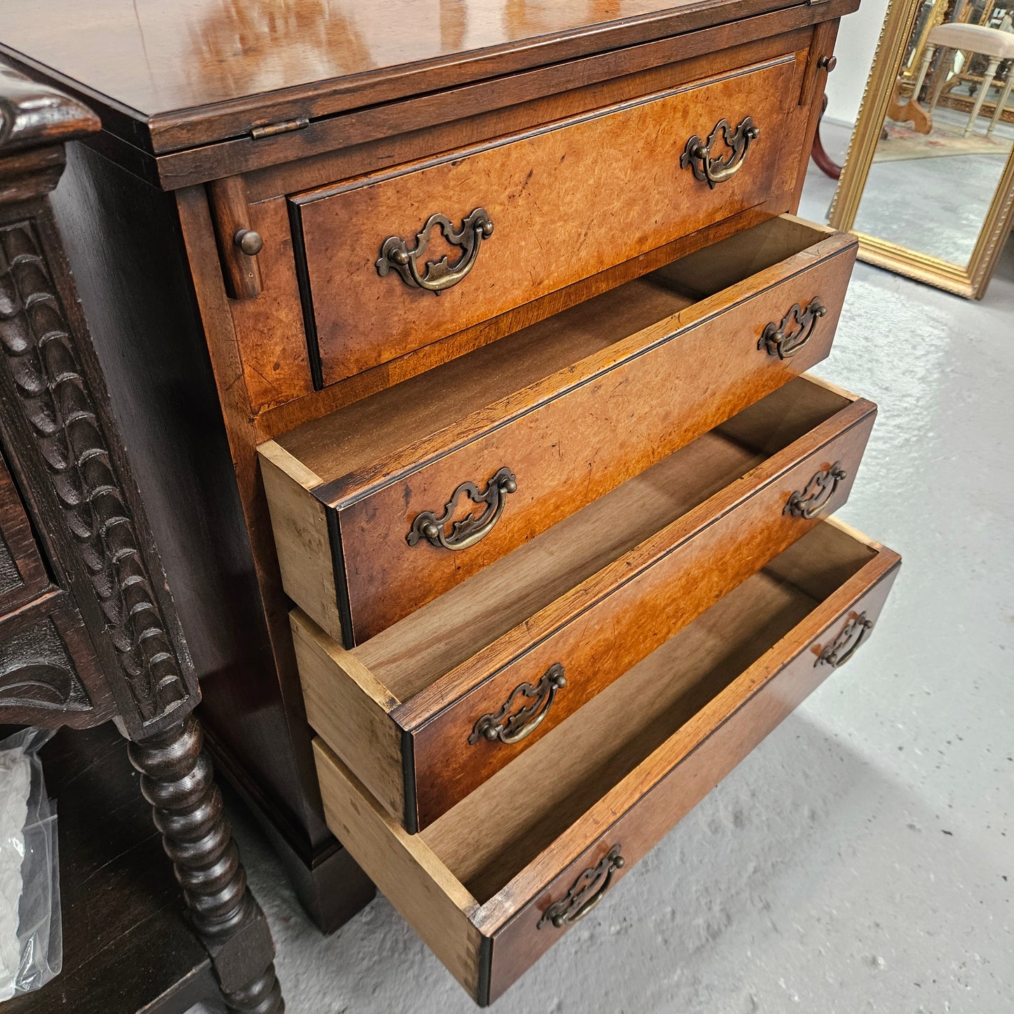 Georgian Style Chest of Drawers With Four Drawers & Flip Top Desk