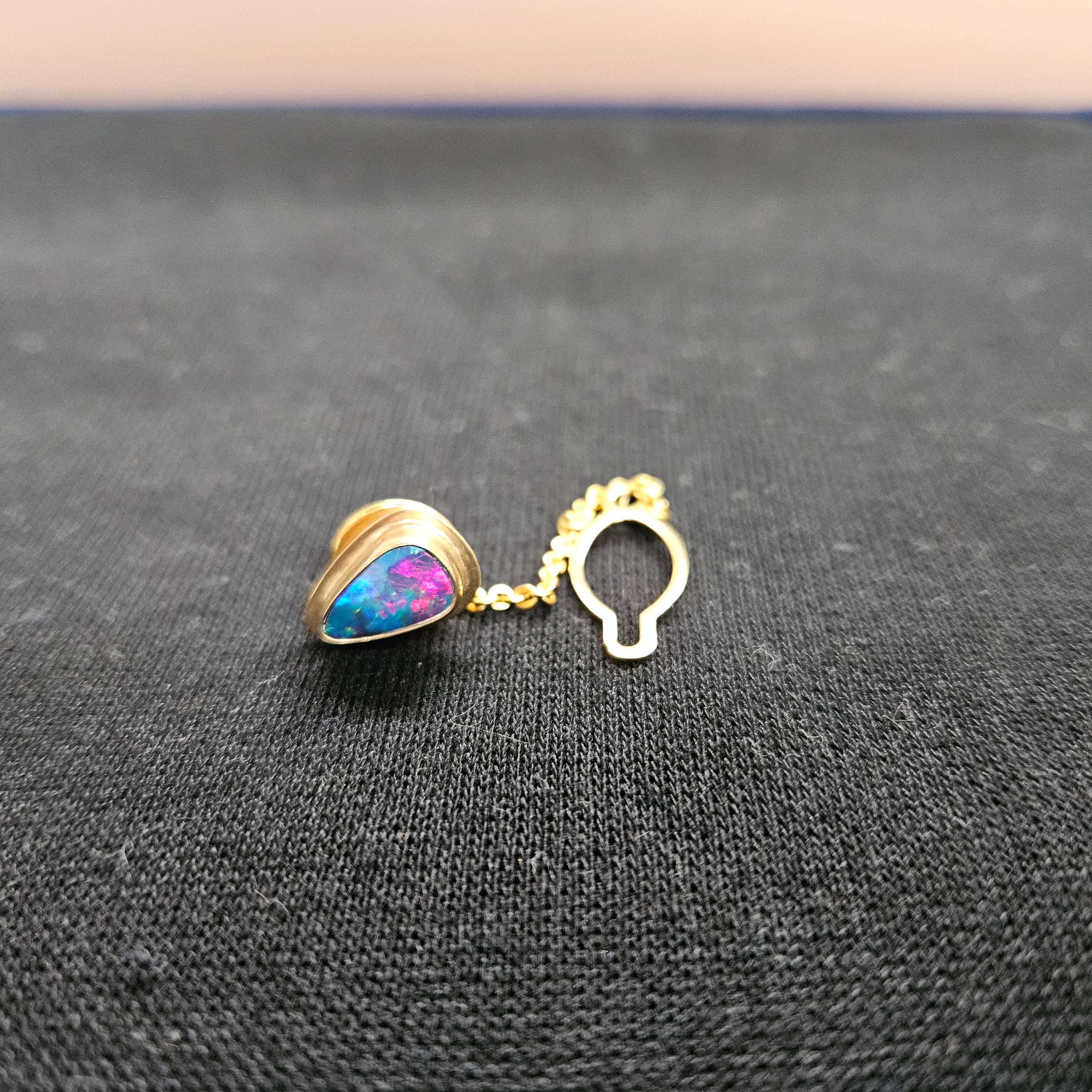 Vintage Black Opal & 9ct. Gold Tie Pin