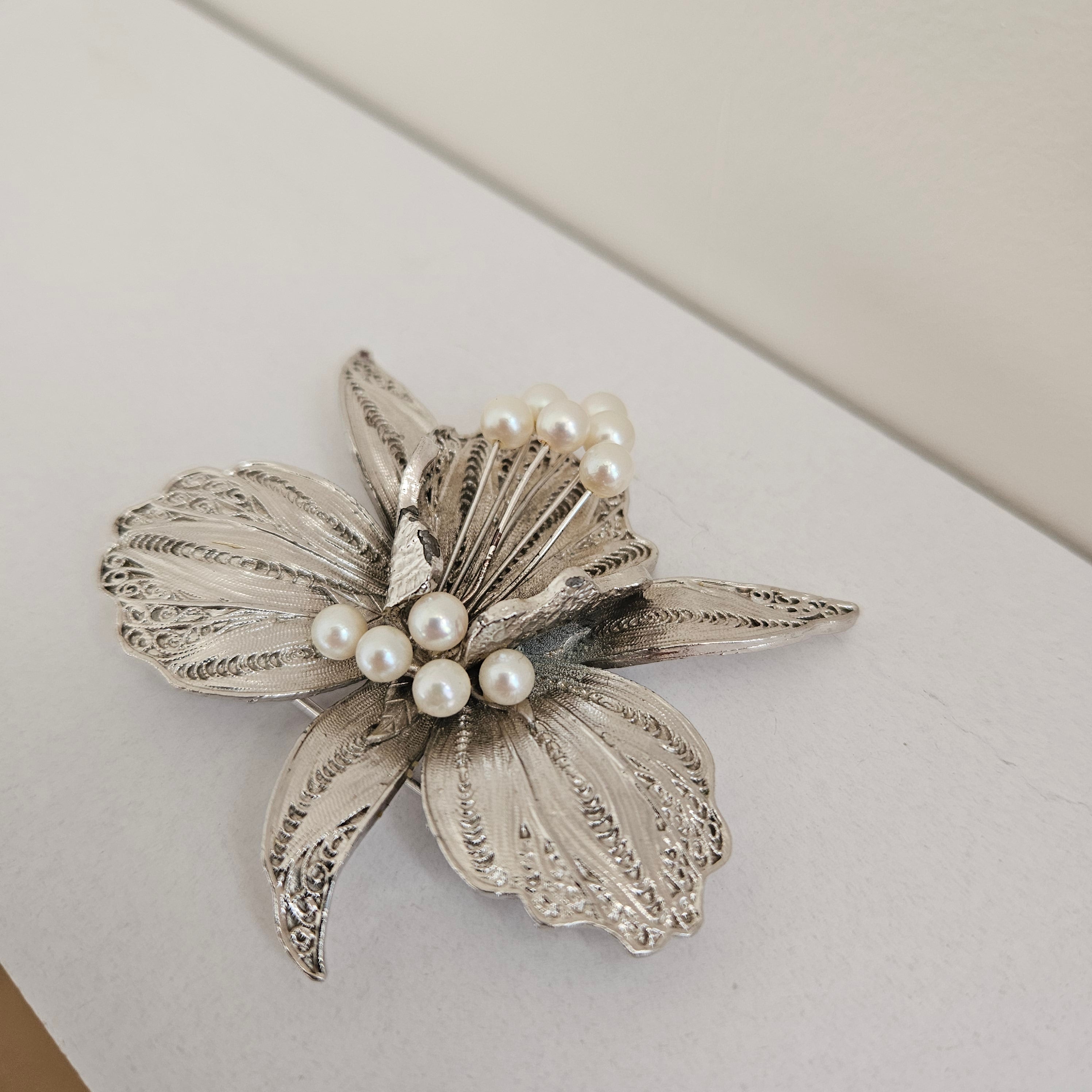 Vintage Silver Toned Filigree Petals & Small pearls Brooch
