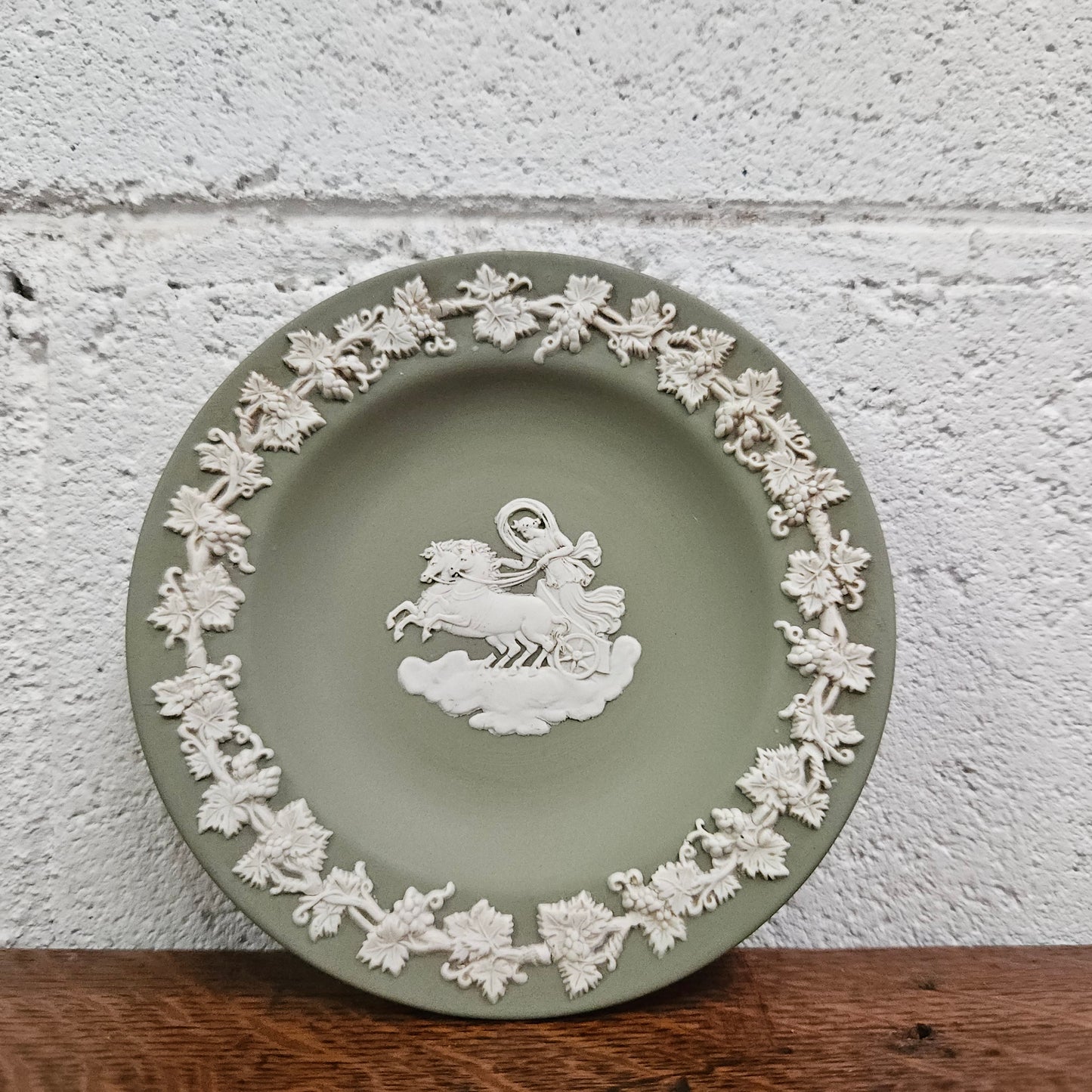 English Wedgwood Green/White Dish