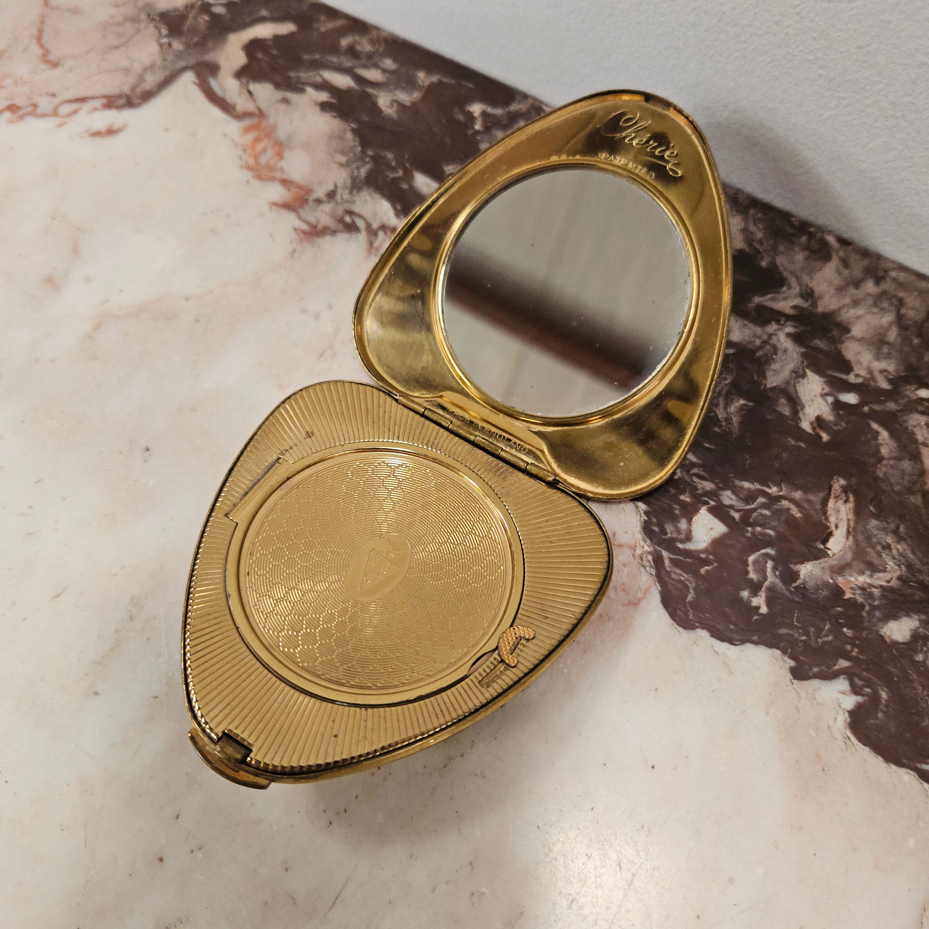 "Cherie" Kigu Heart Shaped Compact. | Antique & Vintage | Moonee Ponds Antiques | Australia Wide Delivery