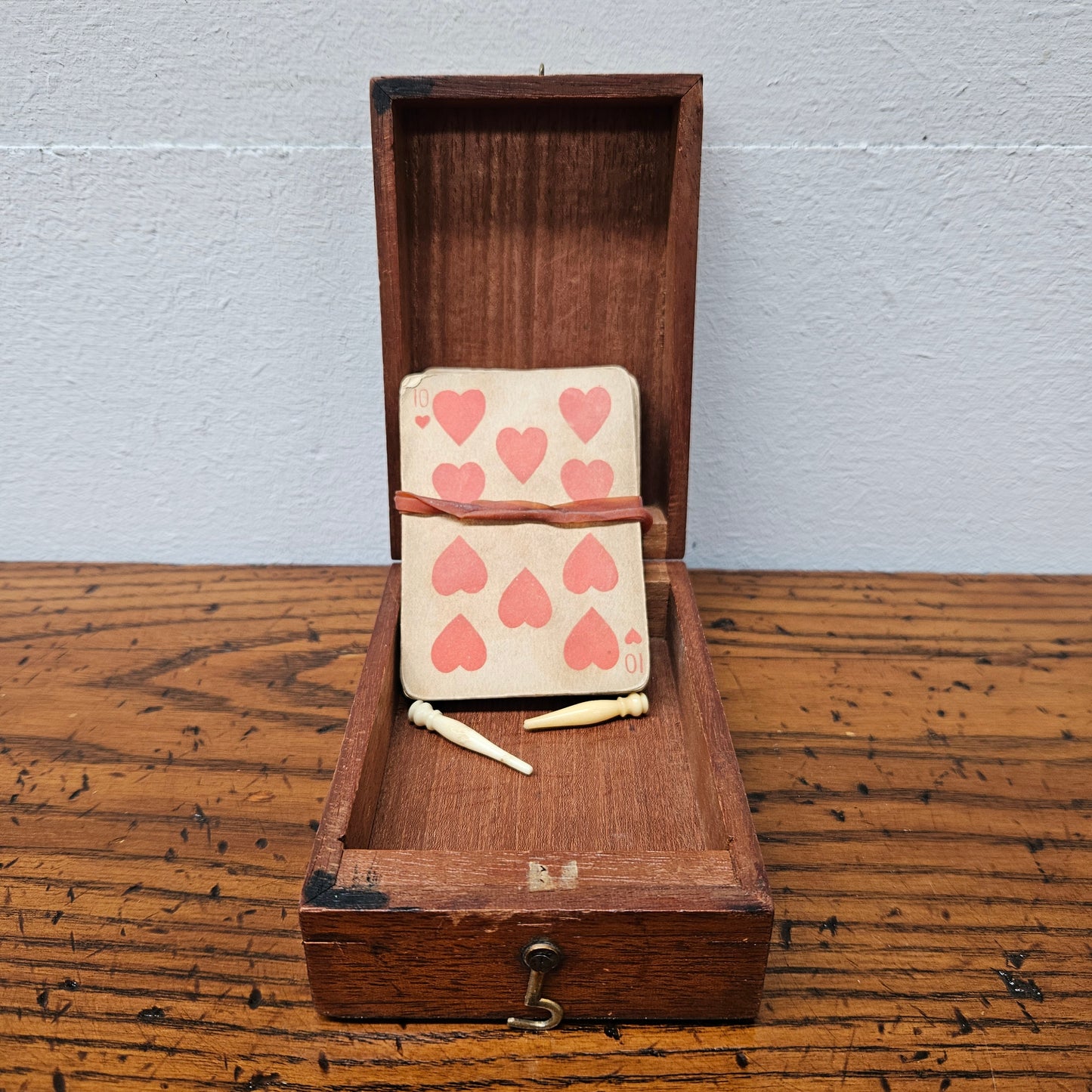 Antique Mahogany & Rosewood & Ivory Inlaid Cribbage Box