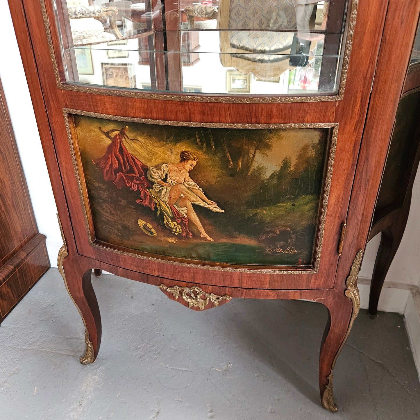 Vintage Louis XVth Style Vitrine