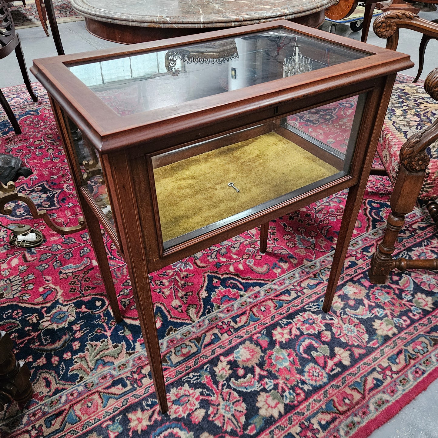 Edwardian Mahogany Inlaid Lift Top Curio Showcase