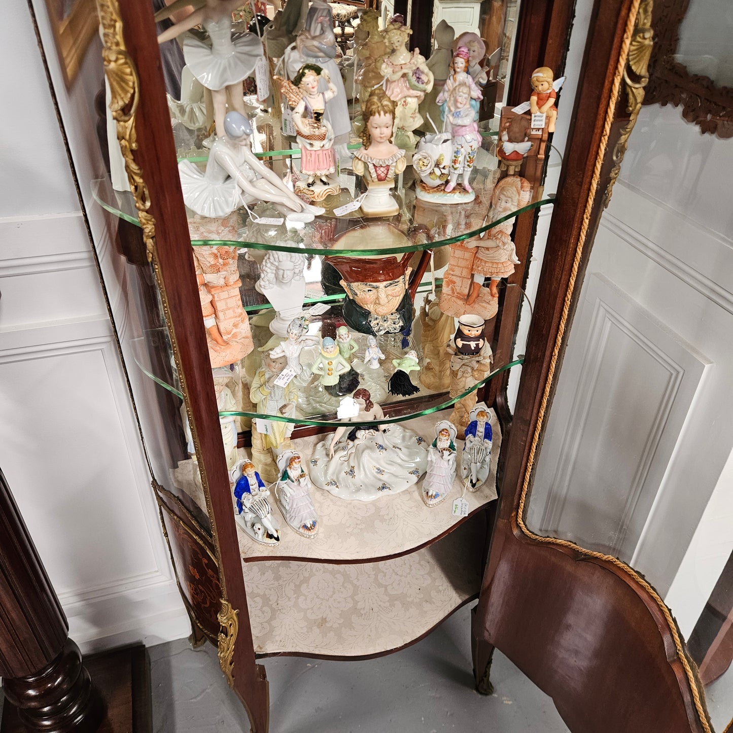 Louis 15th style 19th Century Vitrine