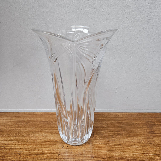 Vintage Swirl Design Crystal Vase