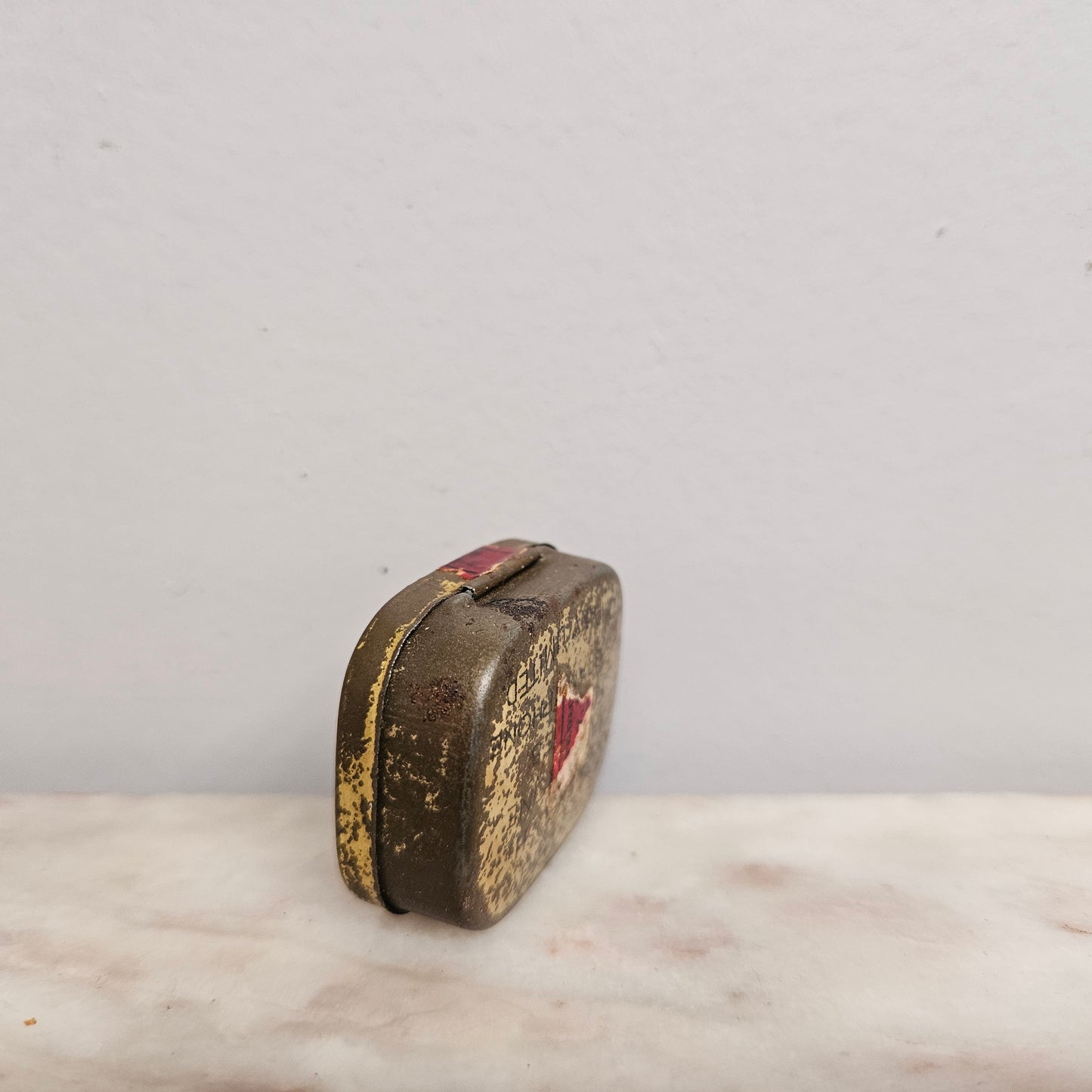 Vintage "His Masters Voice" Gramophone Tin And Needles