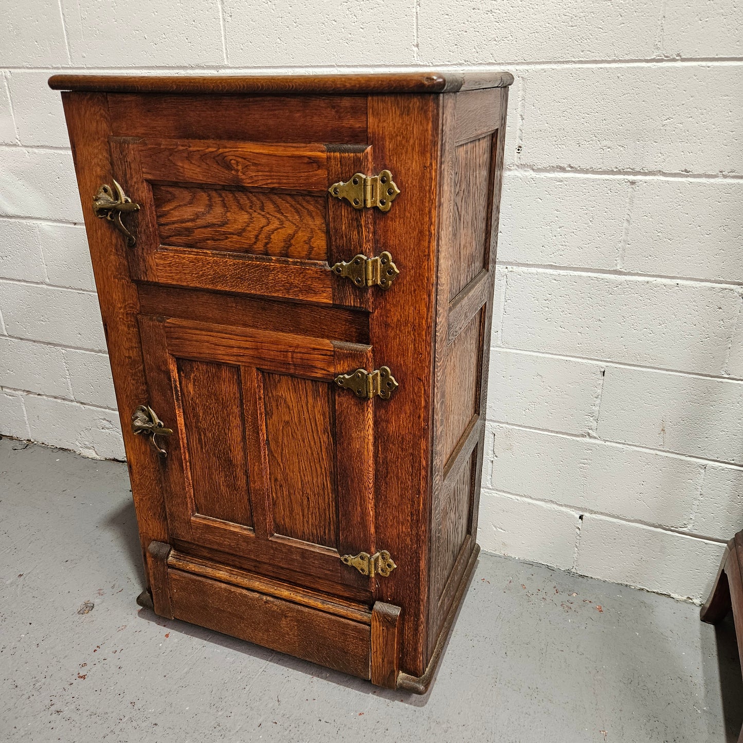 Vintage Oak Ice Chest