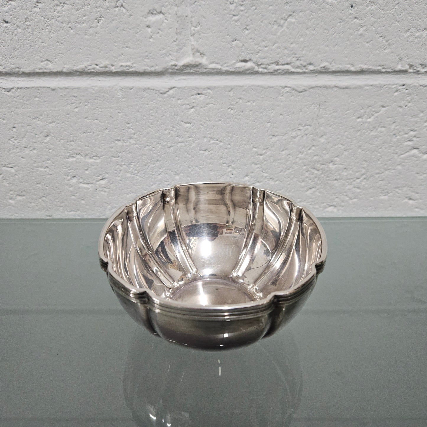 Impressive Heavy Sterling Silver Bowl 235g.