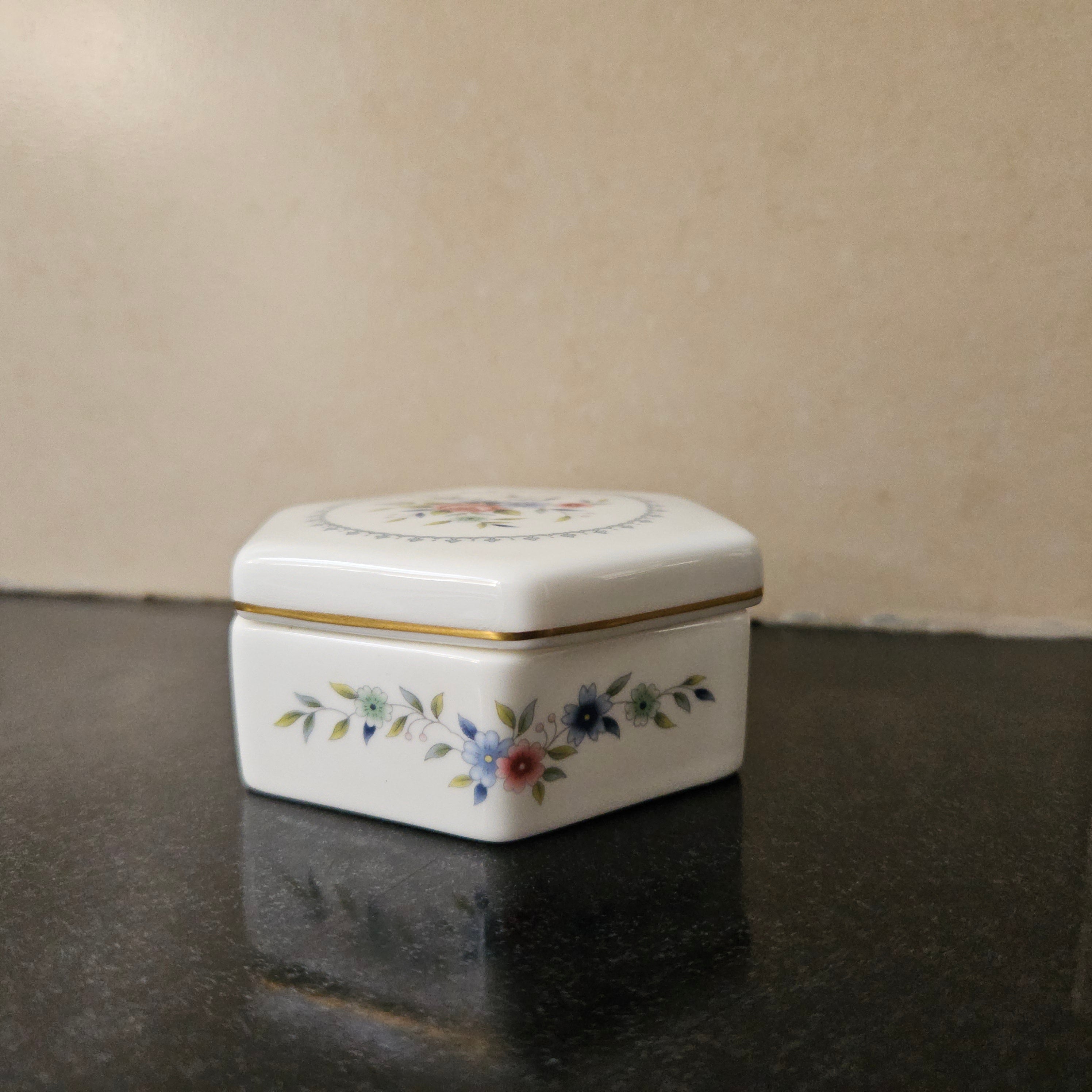 Pretty Floral Wedgwood Trinket Box | Antique & Vintage | Moonee Ponds Antiques | Australia Wide Delivery