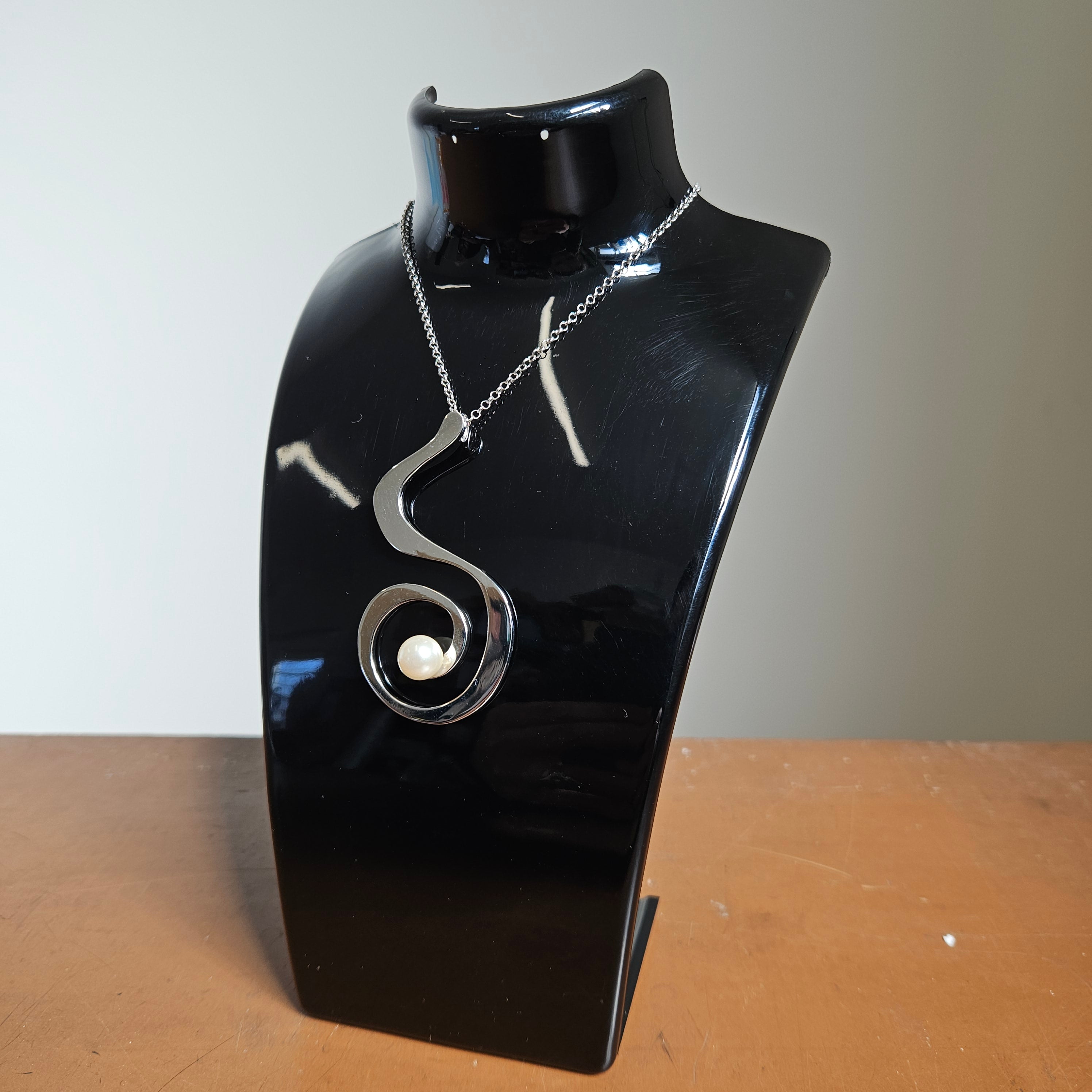 Sterling Silver Pendant & Cultured Pearl with Sterling  Silver Chain