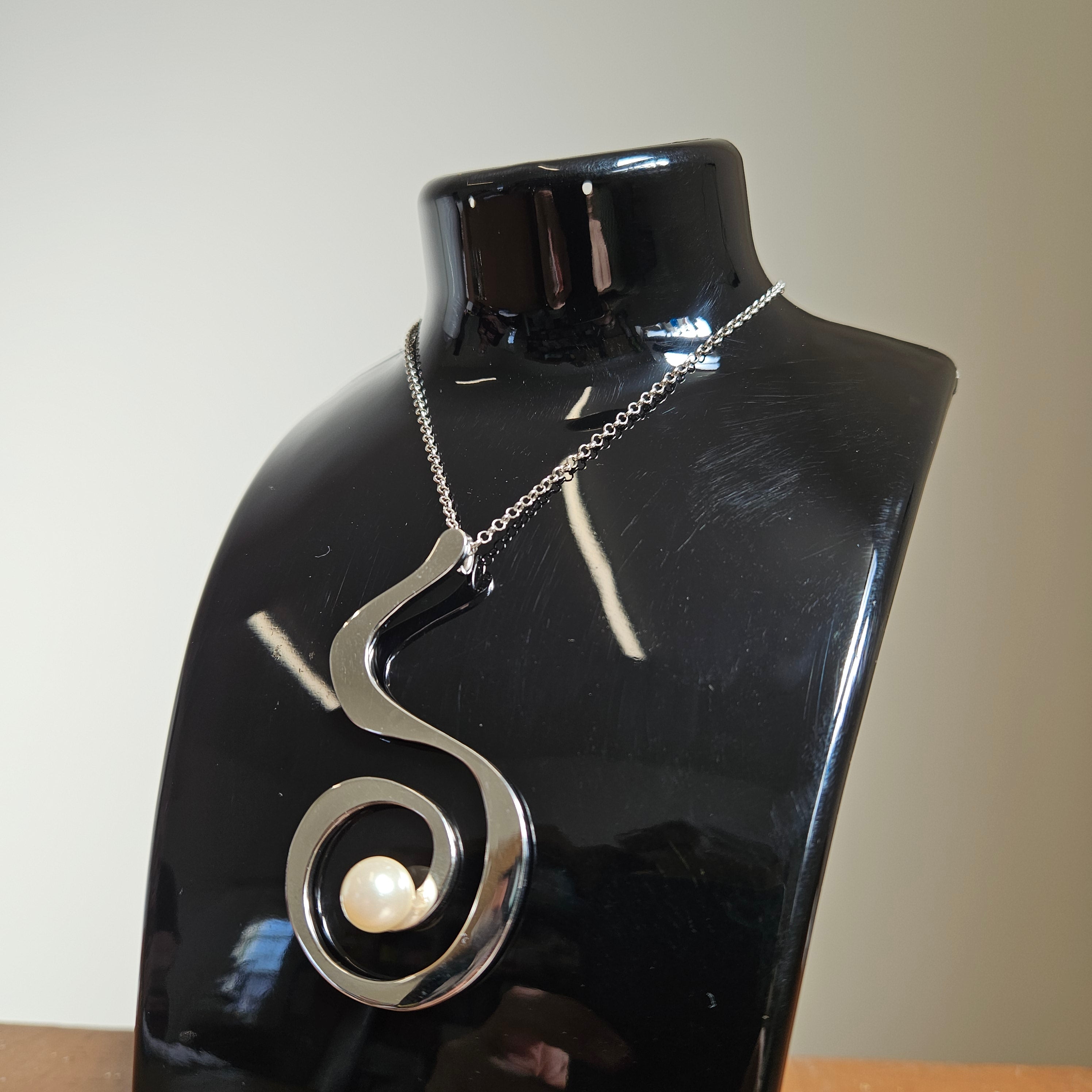 Sterling Silver Pendant & Cultured Pearl with Sterling  Silver Chain