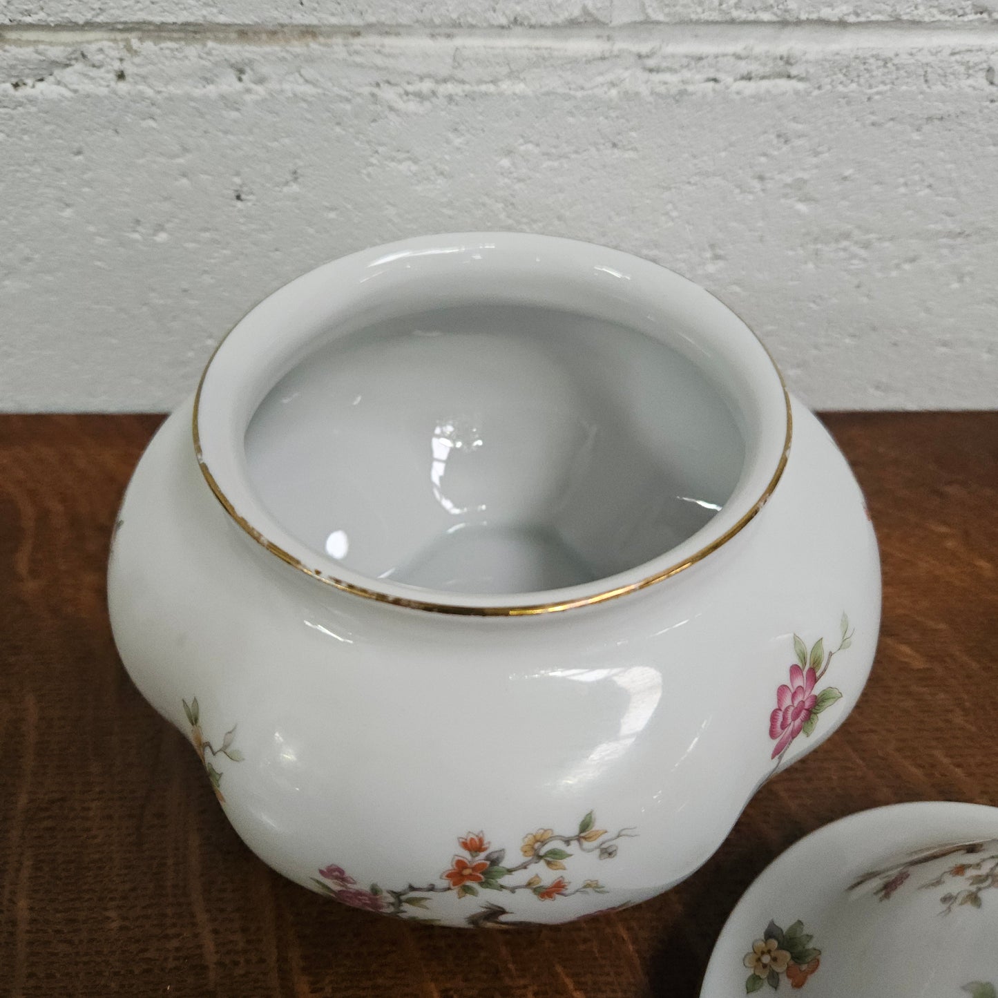 Lovely Breather Lidded Bowl