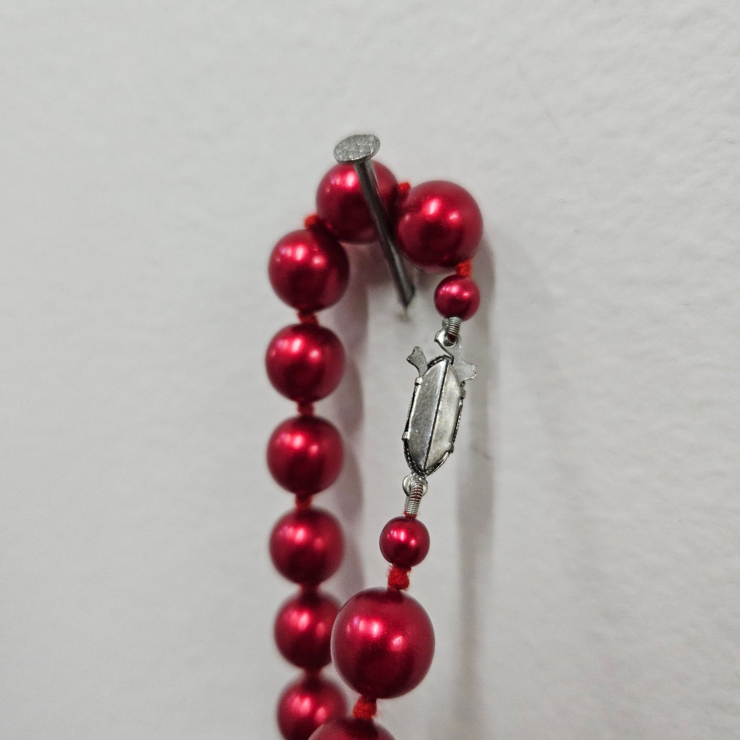 Vintage Red Glass Beads Necklace