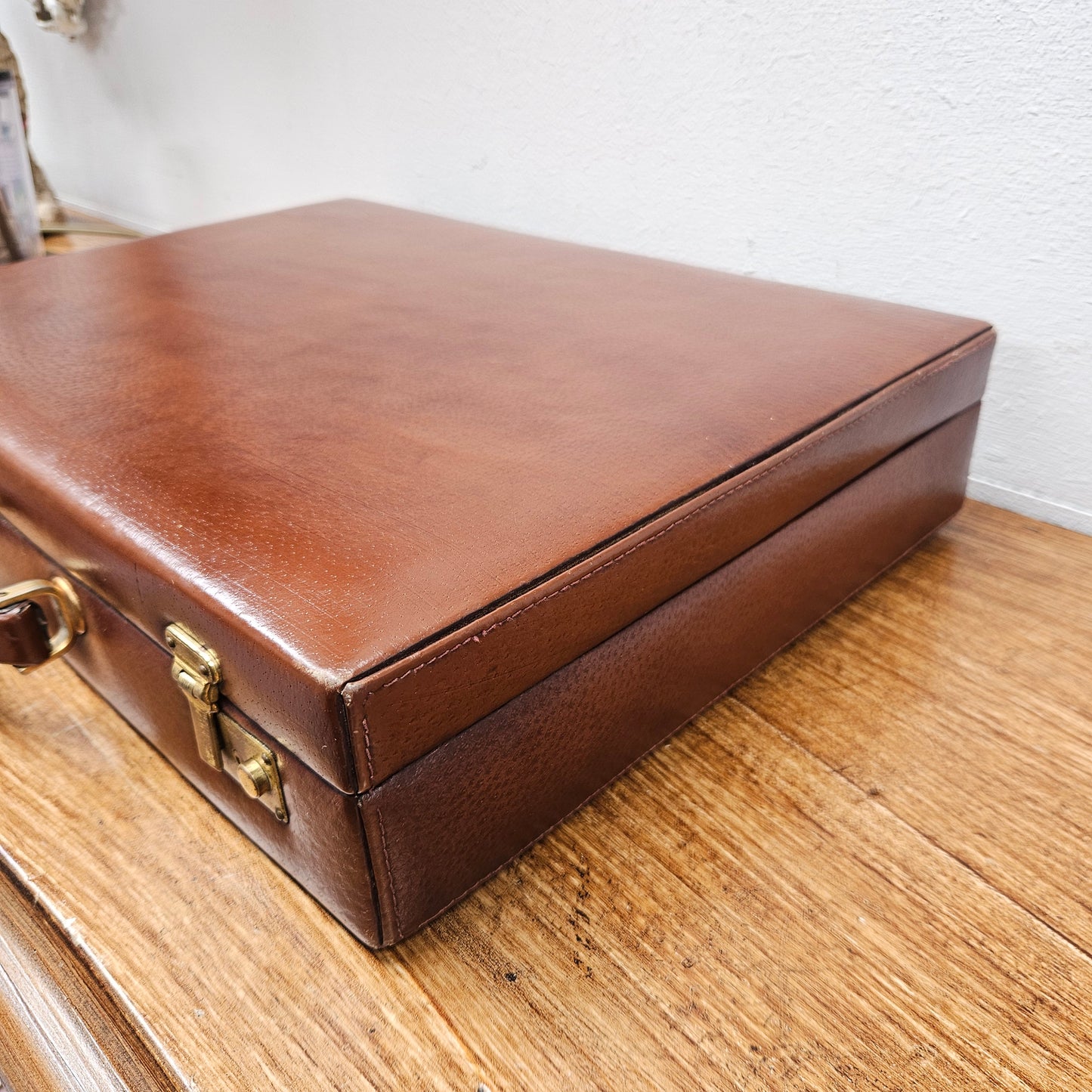 Vintage Brown Leather Briefcase With a Quality Fitted Interior