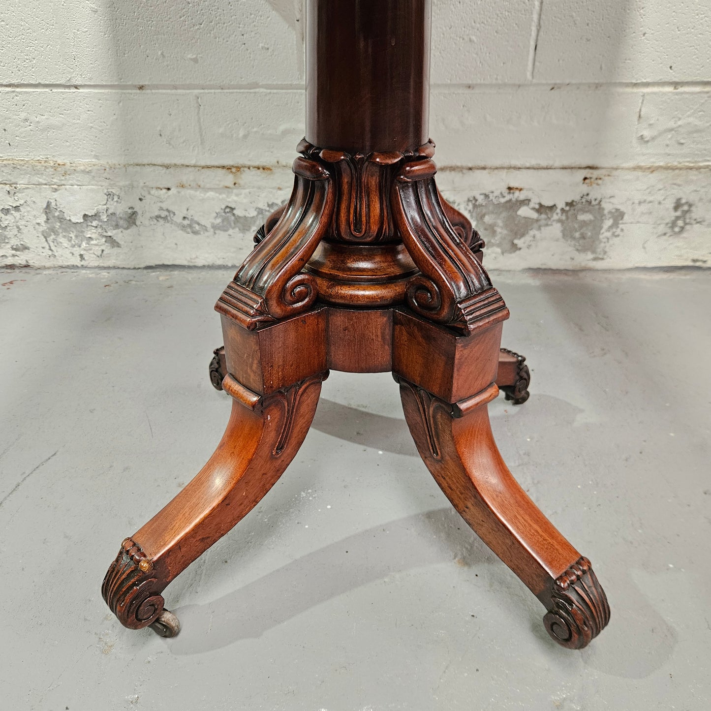 Lovely William IV Games Table In Flame Mahogany