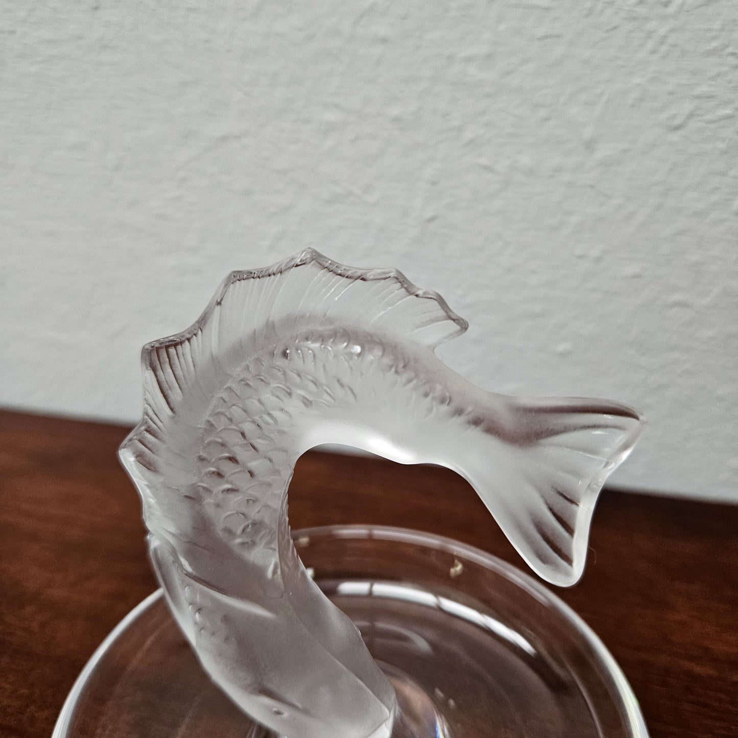 Beautiful condition Lalique French koi fish ring/pin tray. Please view photos as they form part of the description.