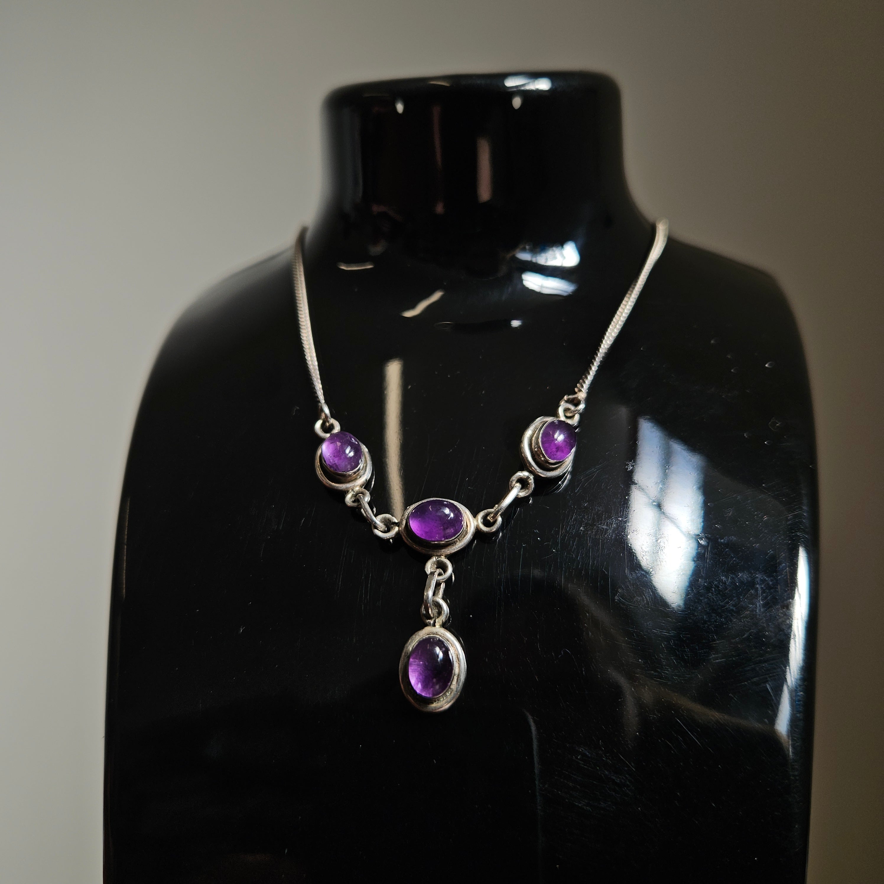 Sterling Silver and cabochon amethyst necklace