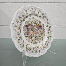 Vintage Royal Doulton Brambly Hedge "The Invitation" Plate Made in England