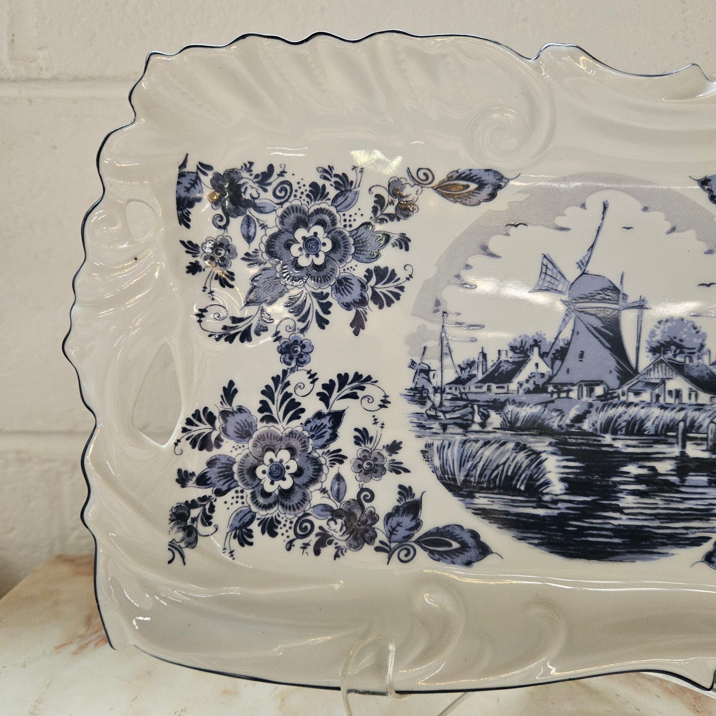 Vintage Collectors Edition Delft Holland Tray