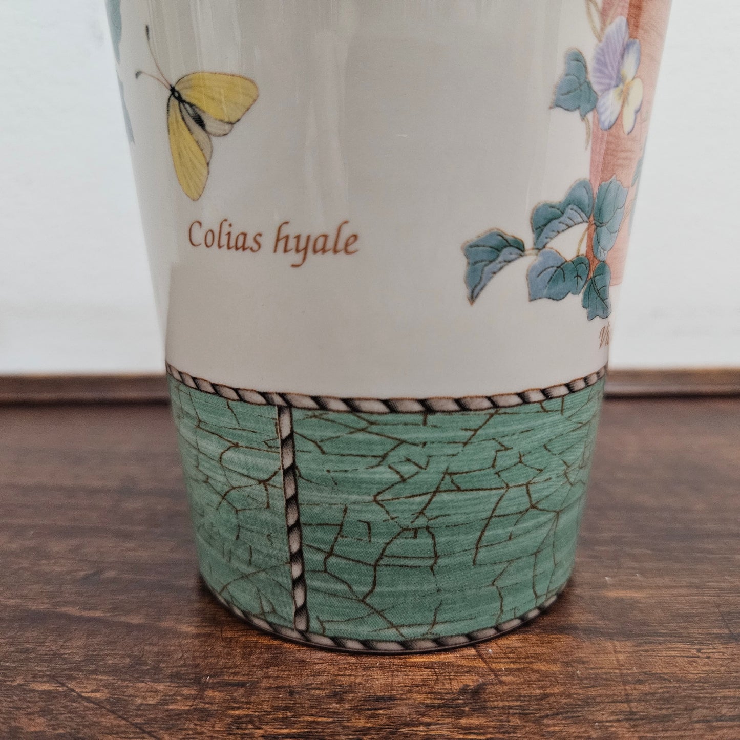 Vintage Wedgwood Sarah's Garden Vase