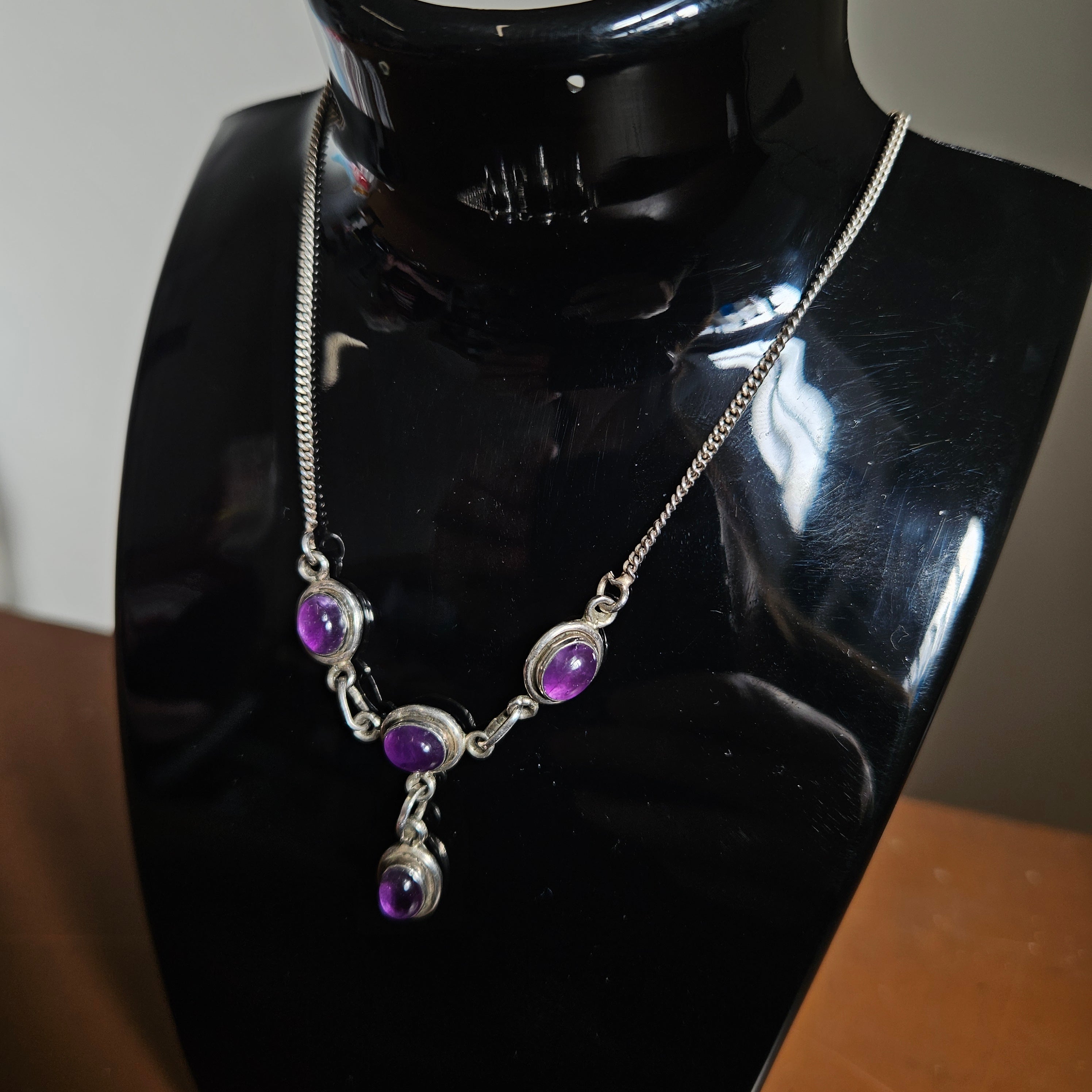 Sterling Silver and cabochon amethyst necklace