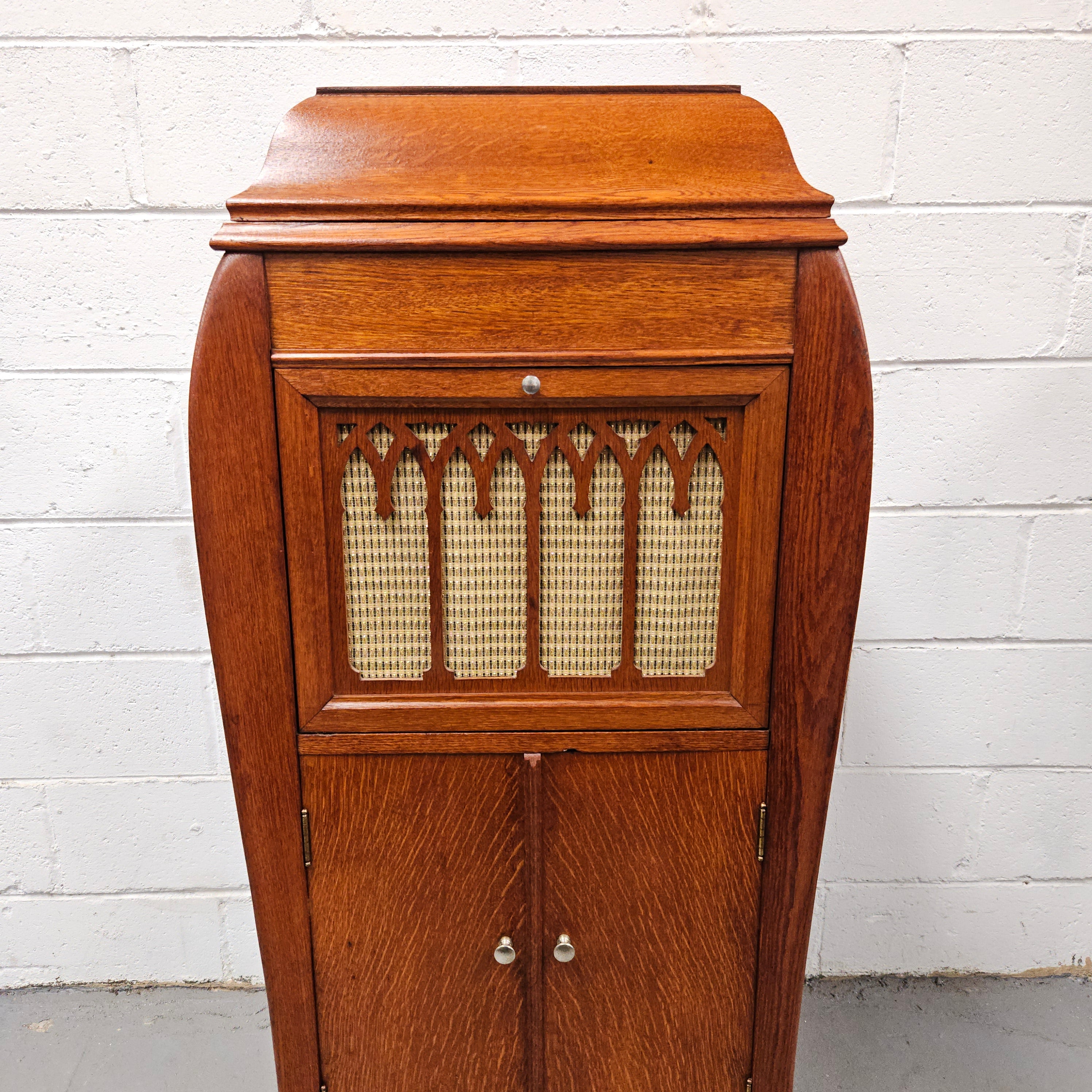 Vintage Oak Cased Gramophone